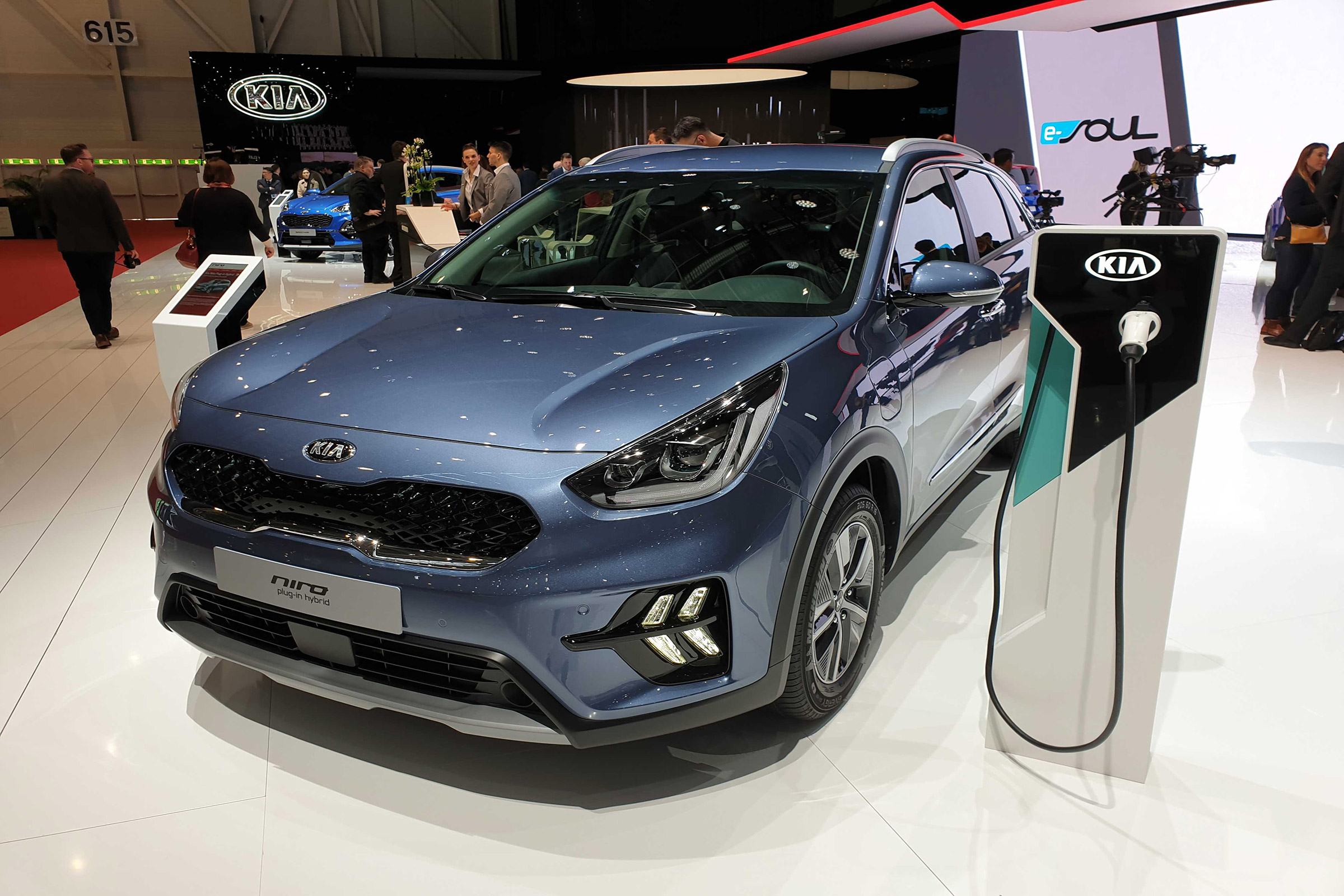 Kia Niro plug-in hybrid front quarter