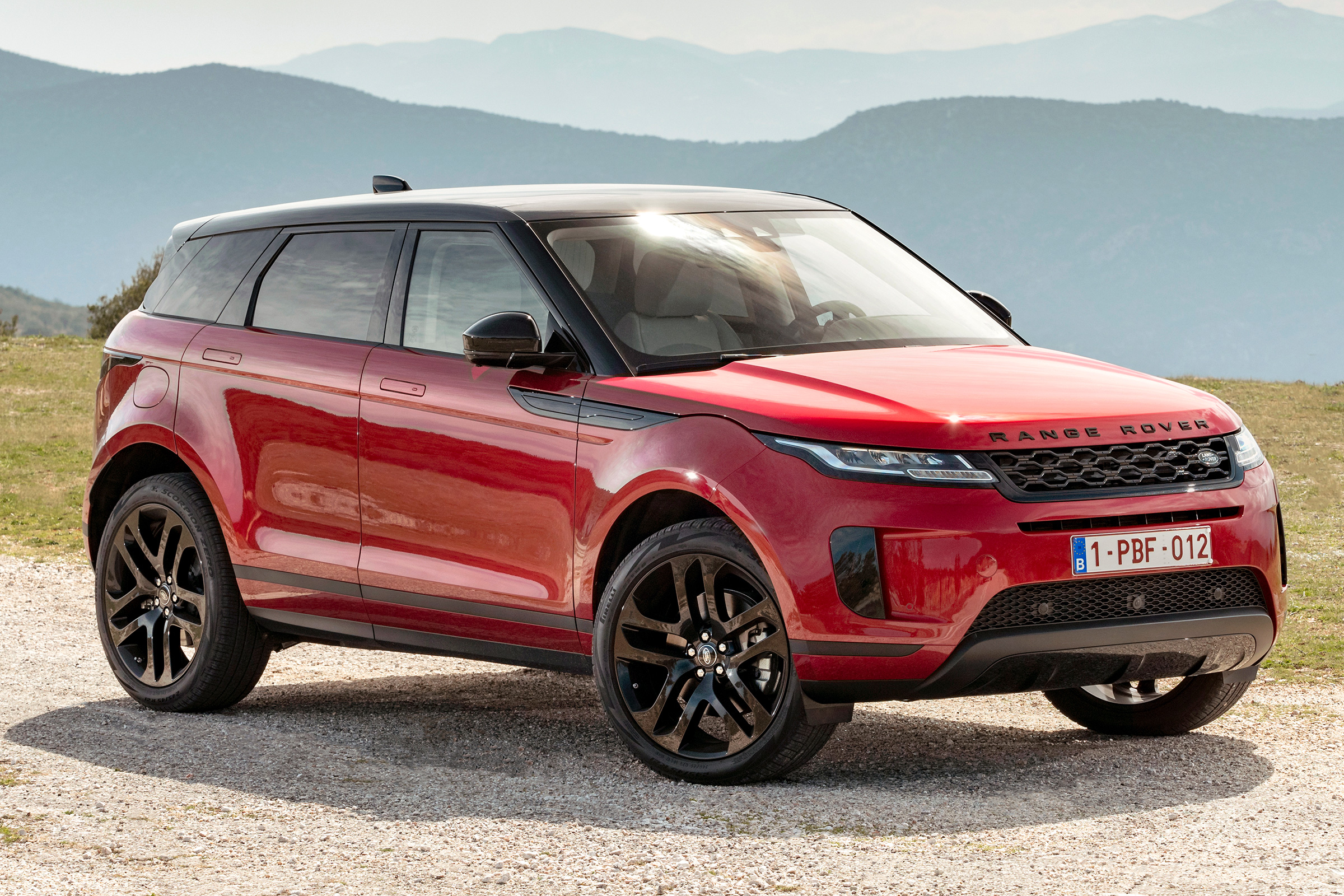 Range Rover Evoque 2019 front quarter