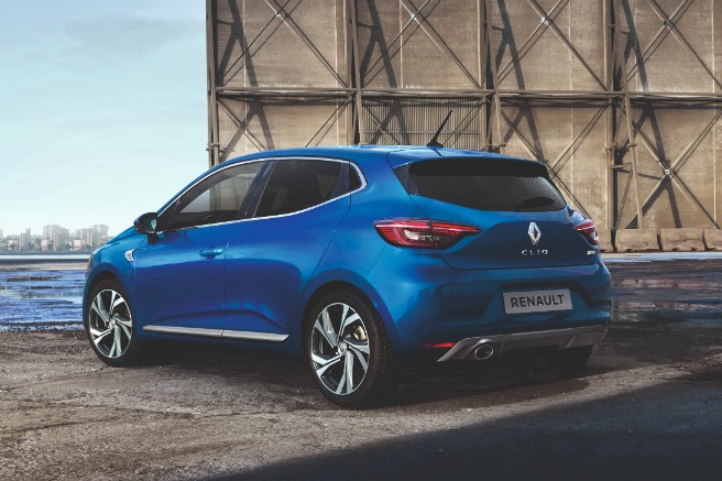 2019 Renault Clio - side