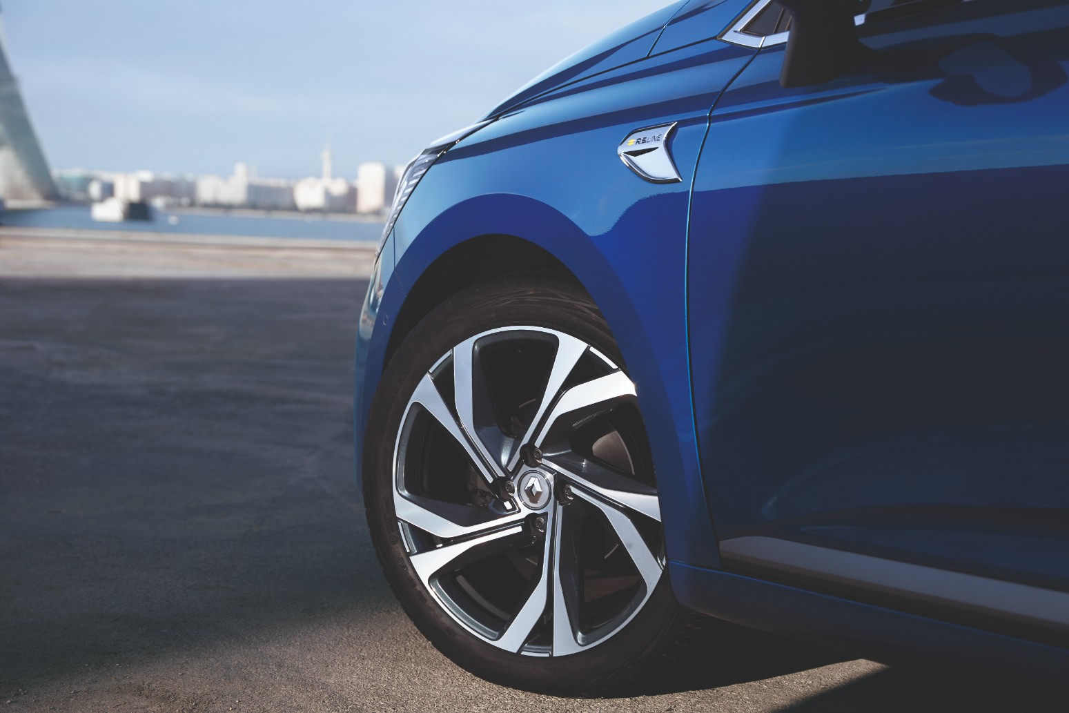 2019 Renault Clio - front wheel