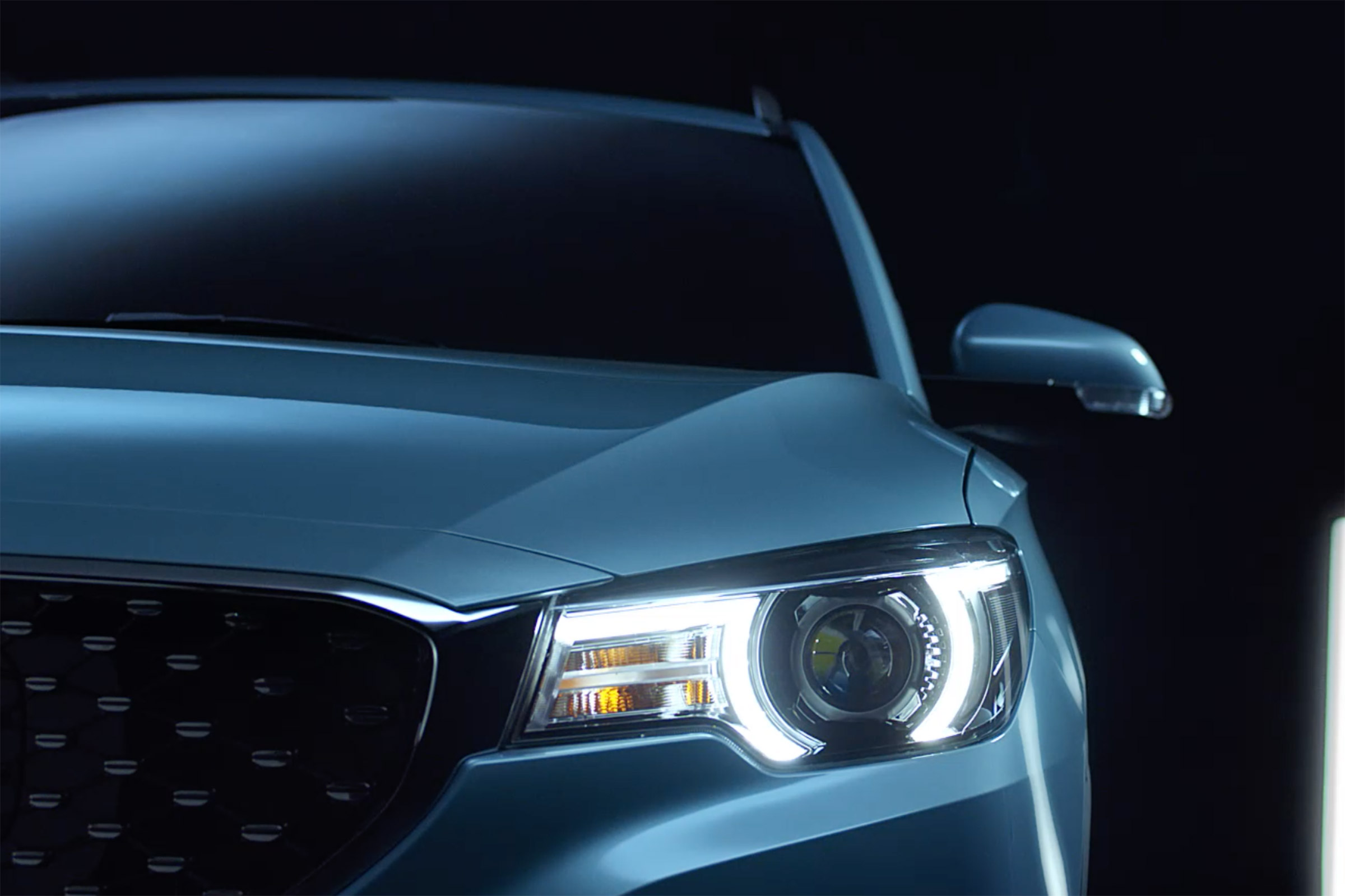 MG ZS EV headlight