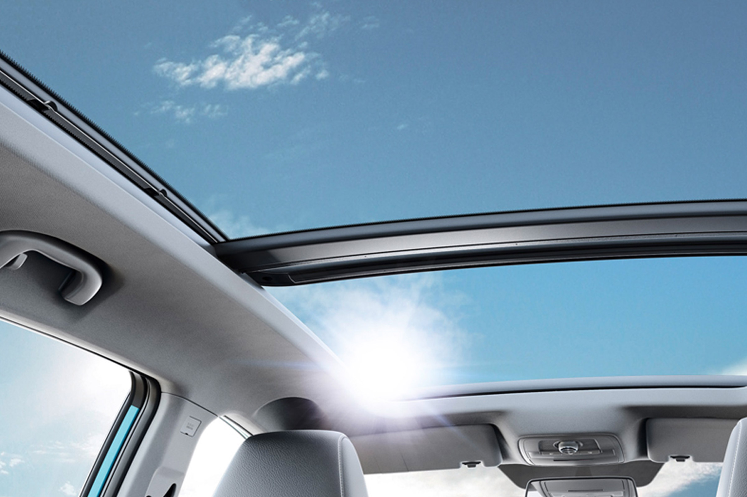 MG ZS EV panoramic sunroof