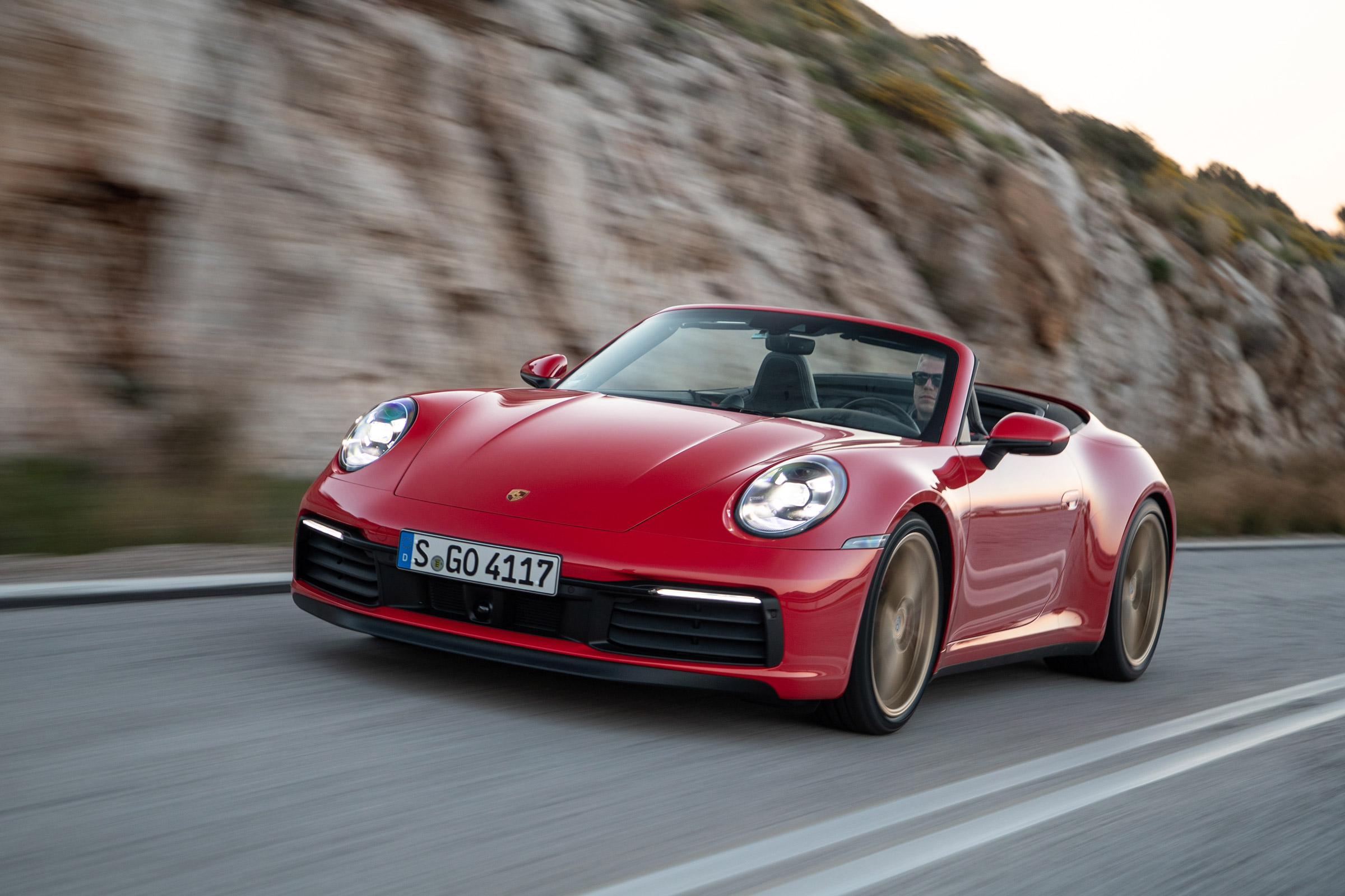 Porsche 911 Cabriolet 2019 tracking 2