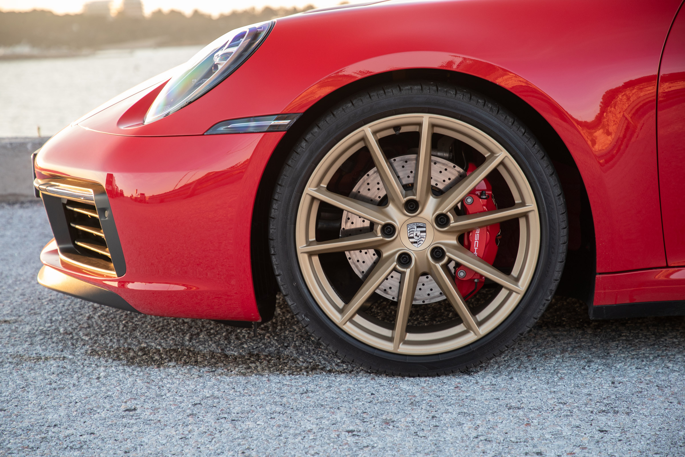 Porsche 911 Cabriolet 2019 side profile