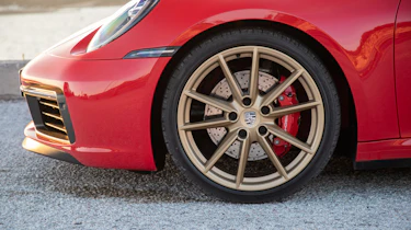 Porsche 911 Cabriolet 2019 side profile