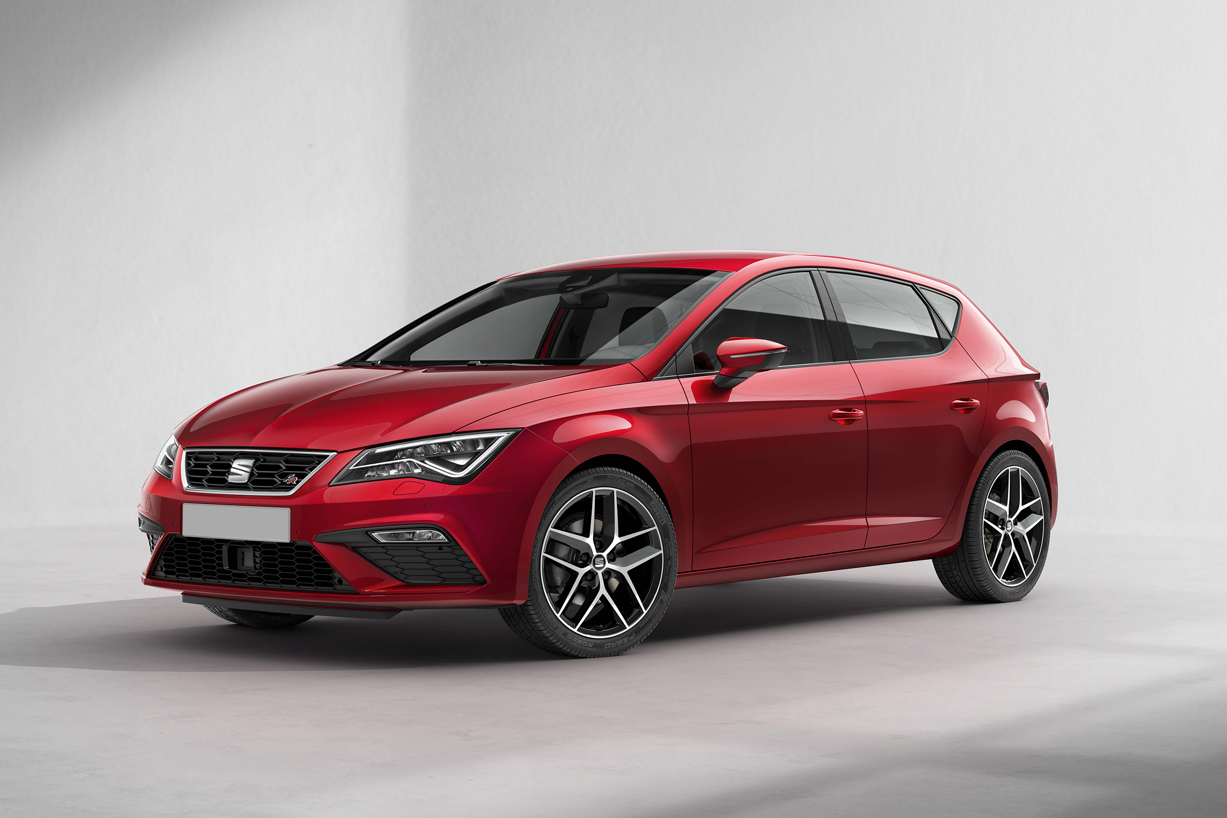 Red SEAT Leon FR static