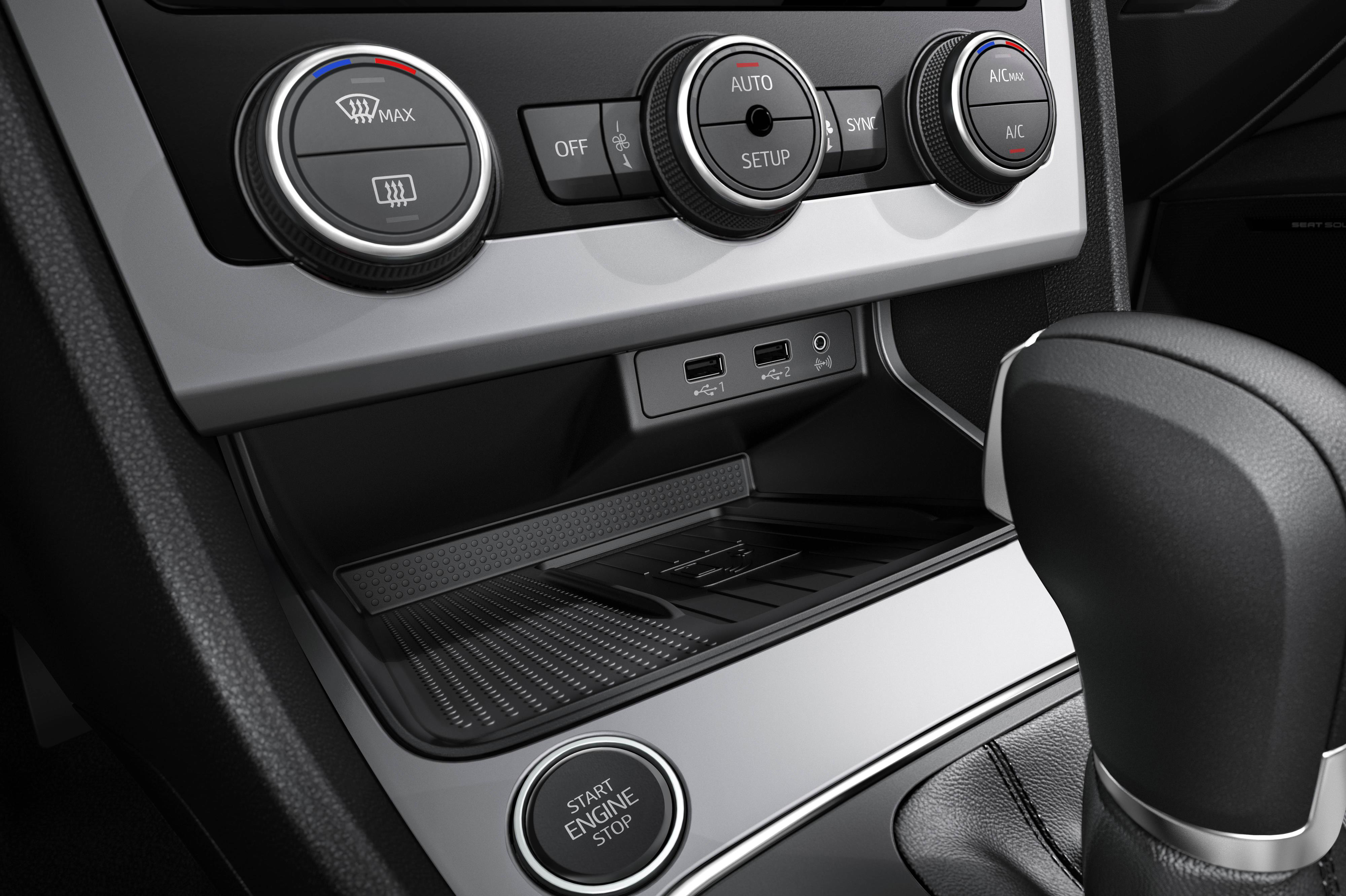 SEAT Leon with wireless phone charging