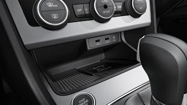 SEAT Leon with wireless phone charging