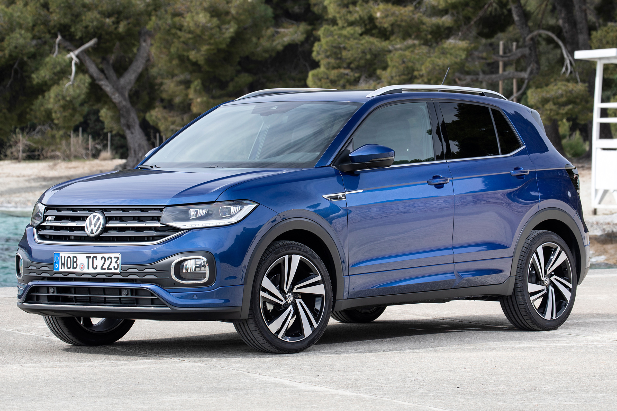 Volkswagen T-Cross 2019 front quarter