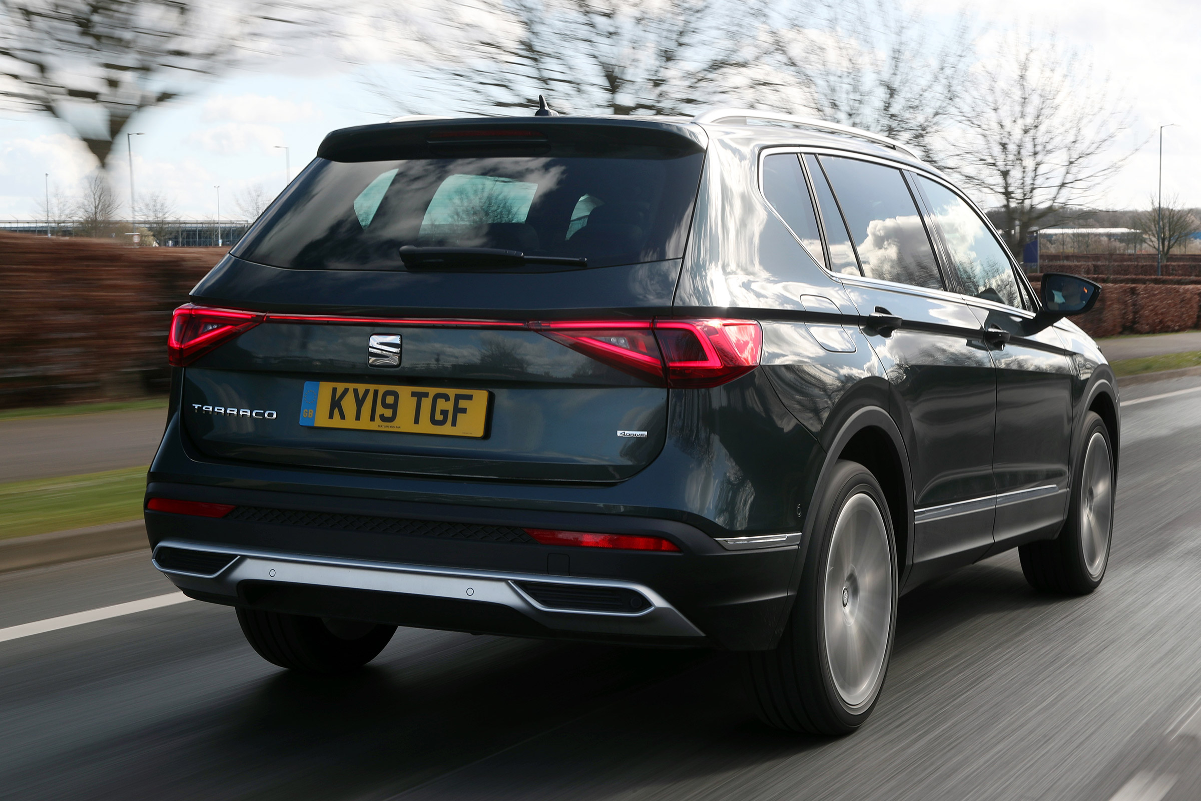 SEAT Tarraco SUV rear tracking
