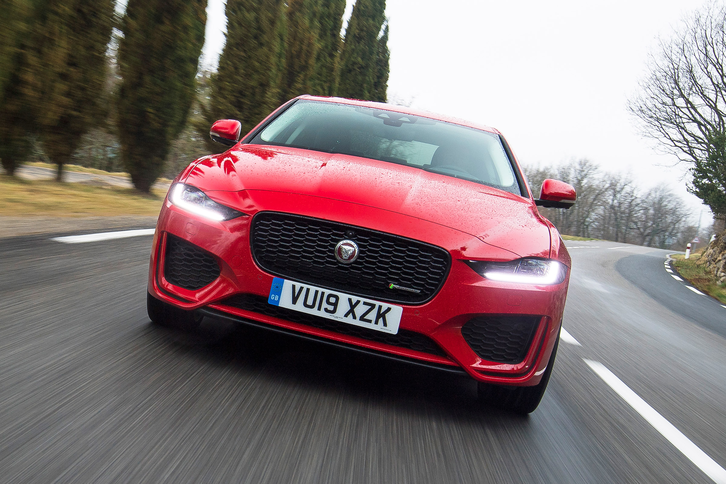 Jaguar XE saloon nose tracking