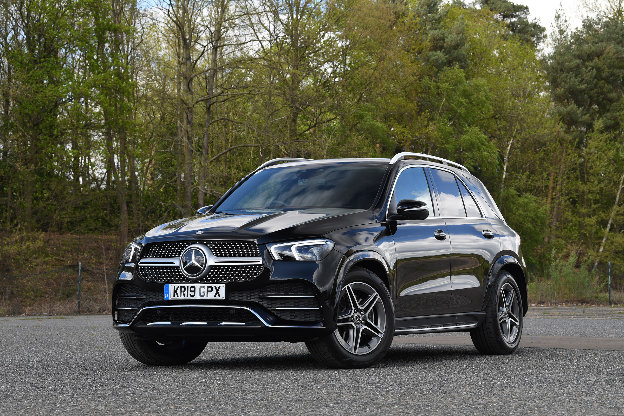 Mercedes GLE SUV front 3/4 static