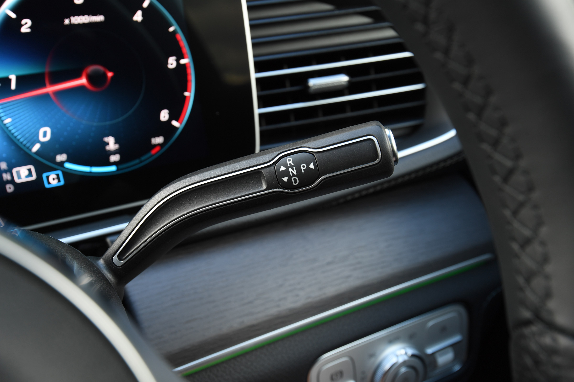 Mercedes GLE SUV gear selector