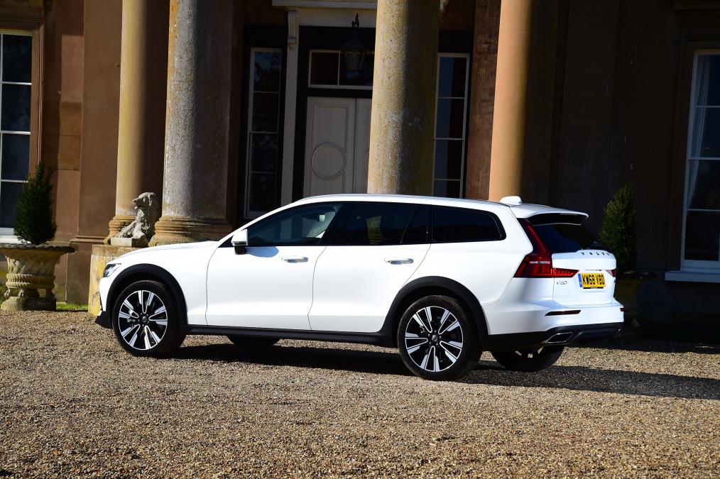 Volvo V60 Cross Country - rear quarter view