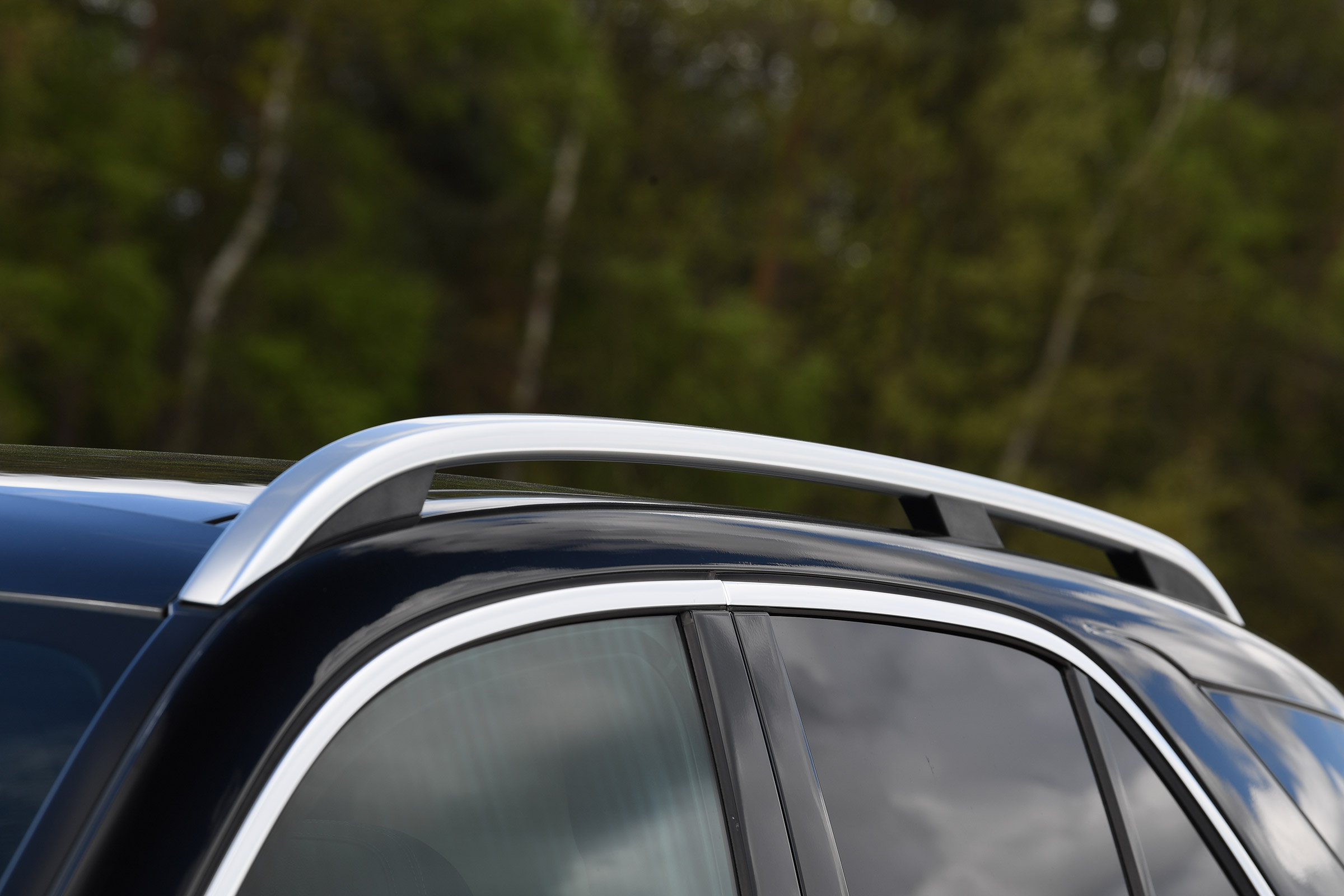 Mercedes GLE SUV roof rails
