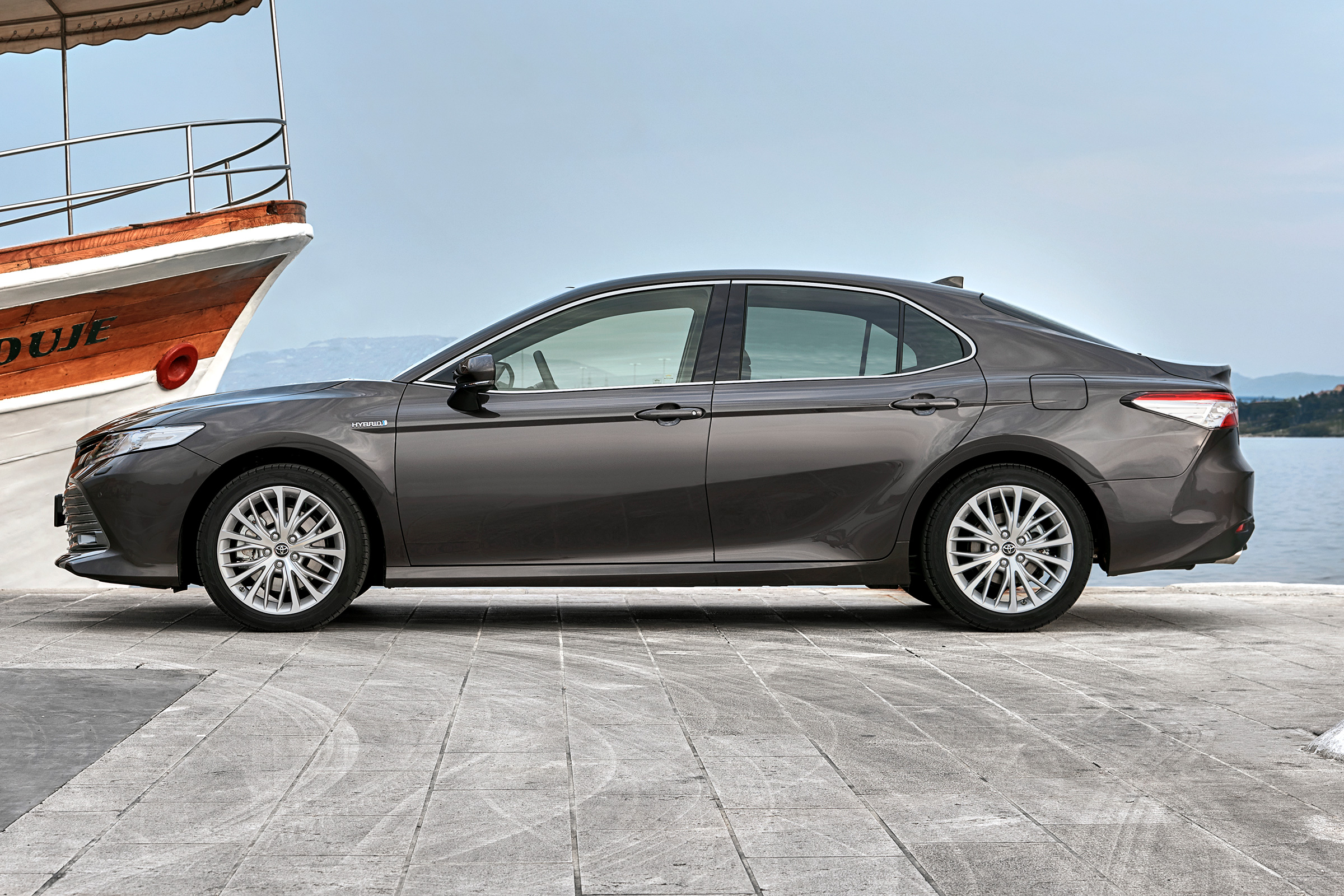 Toyota Camry saloon side static