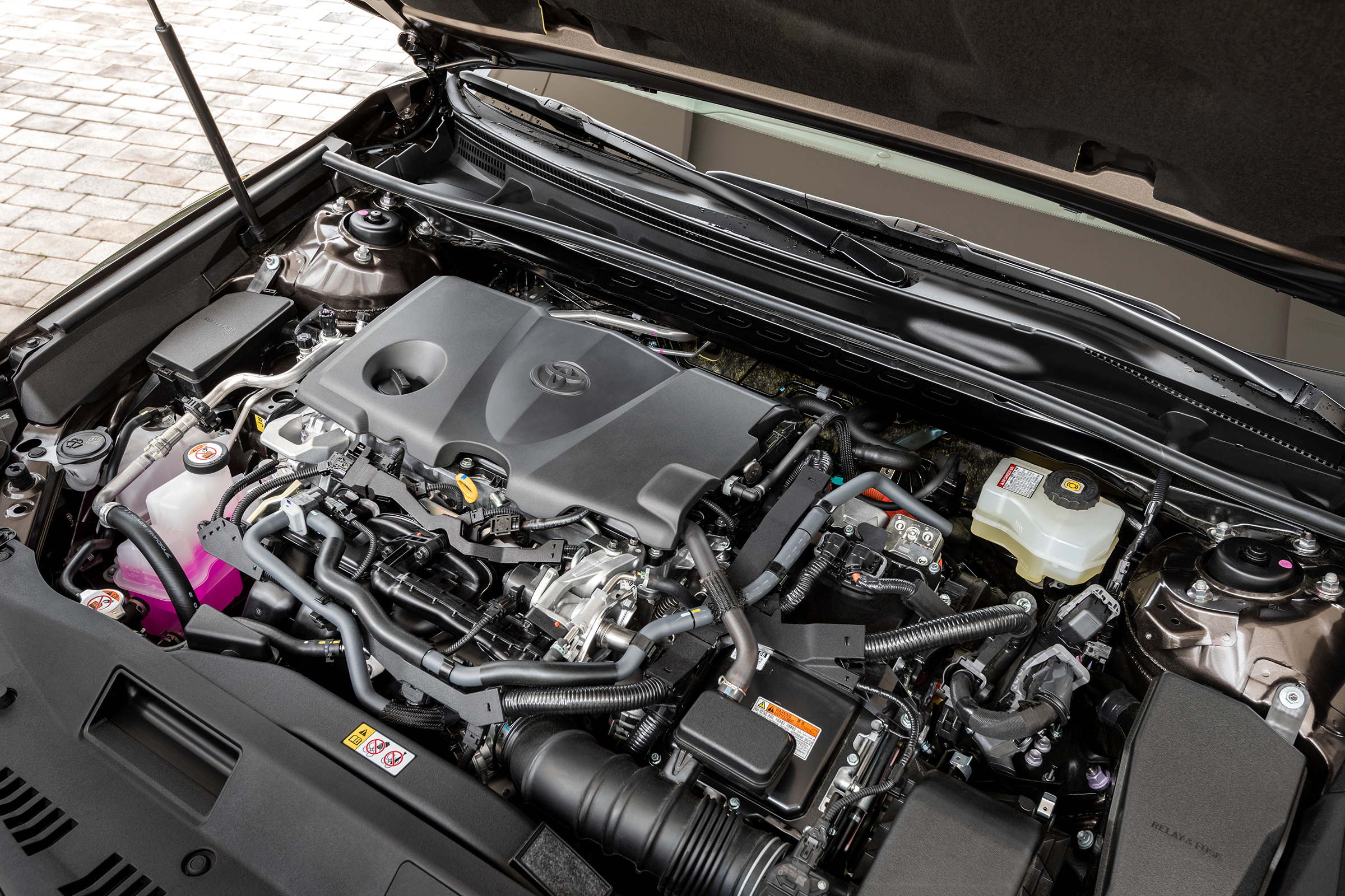 Toyota Camry saloon engine