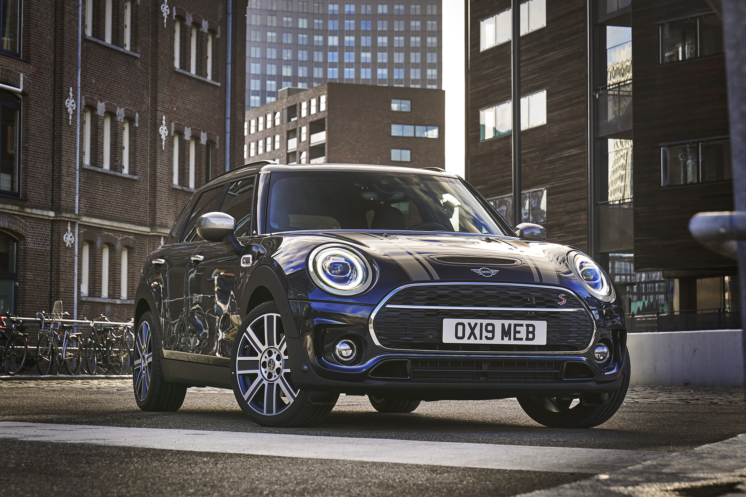 2019 MINI Clubman - front quarter