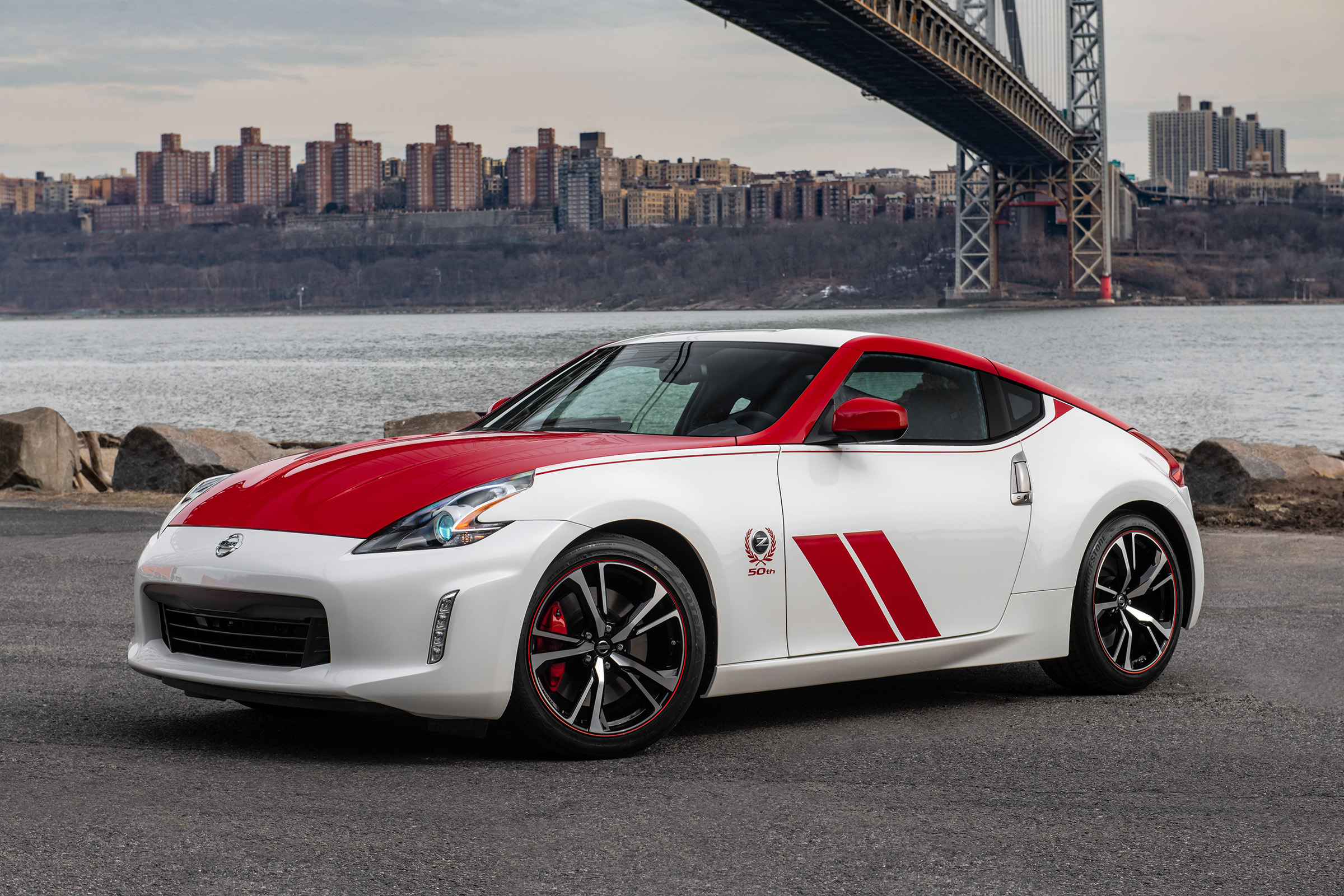 Nissan 370Z 50th Anniversary Edition - front quarter