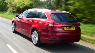 Ford Mondeo hybrid rear 3/4 tracking