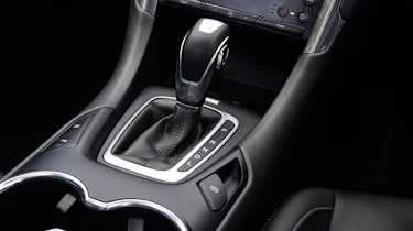 Ford Mondeo hybrid gearlever