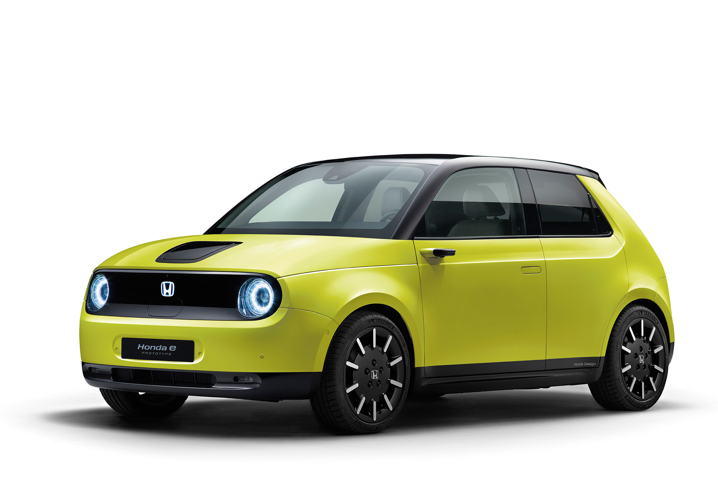 Honda e front yellow