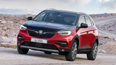 Vauxhall Grandland X Hybrid4 - front static