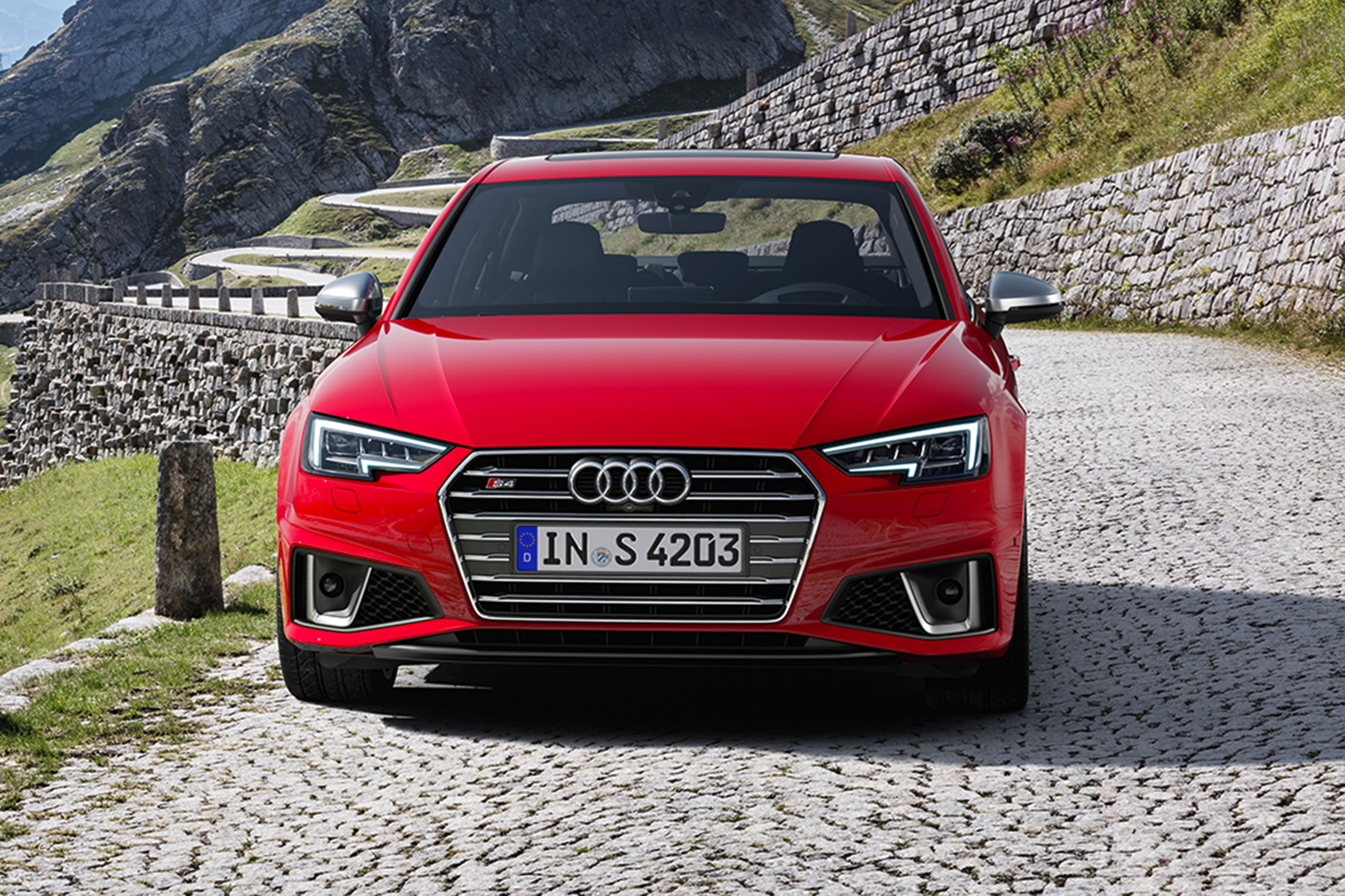 Audi S4 Saloon TDI - Front static straight on 