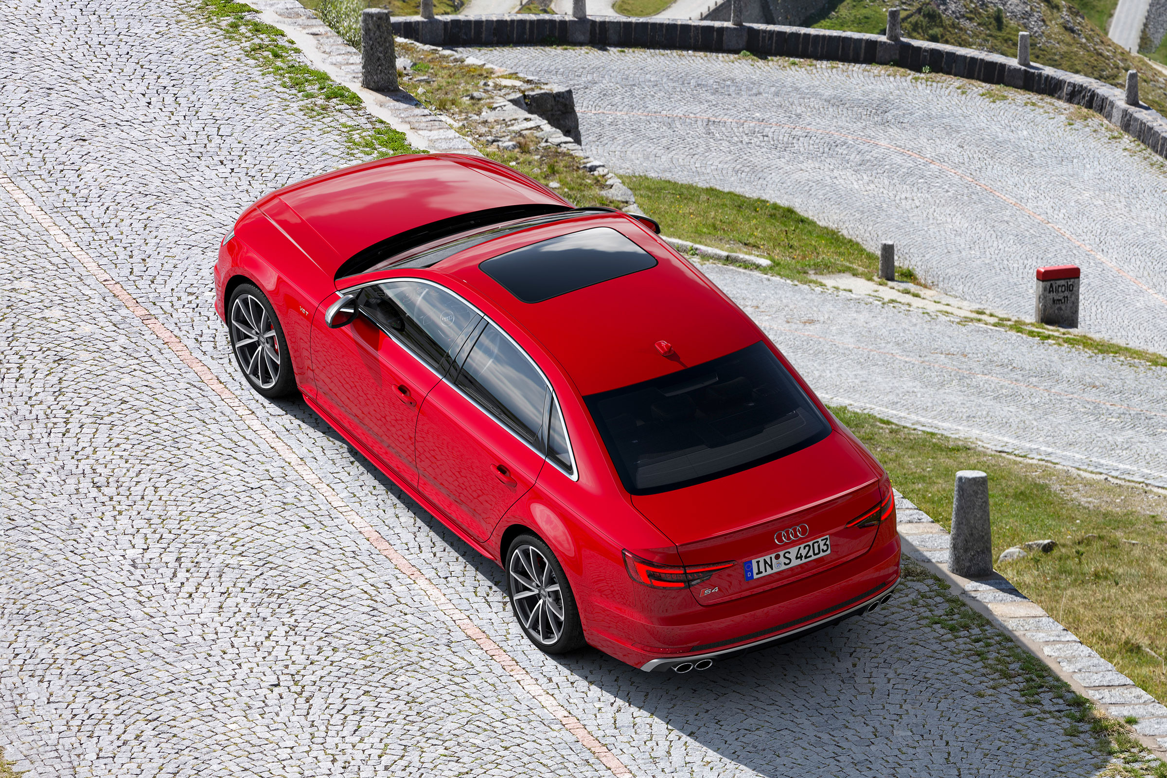 Audi S4 Saloon TDI - Aerial static