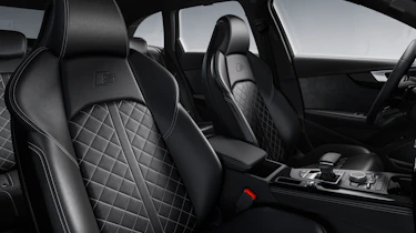 Audi S4 Avant TDI - Front seats