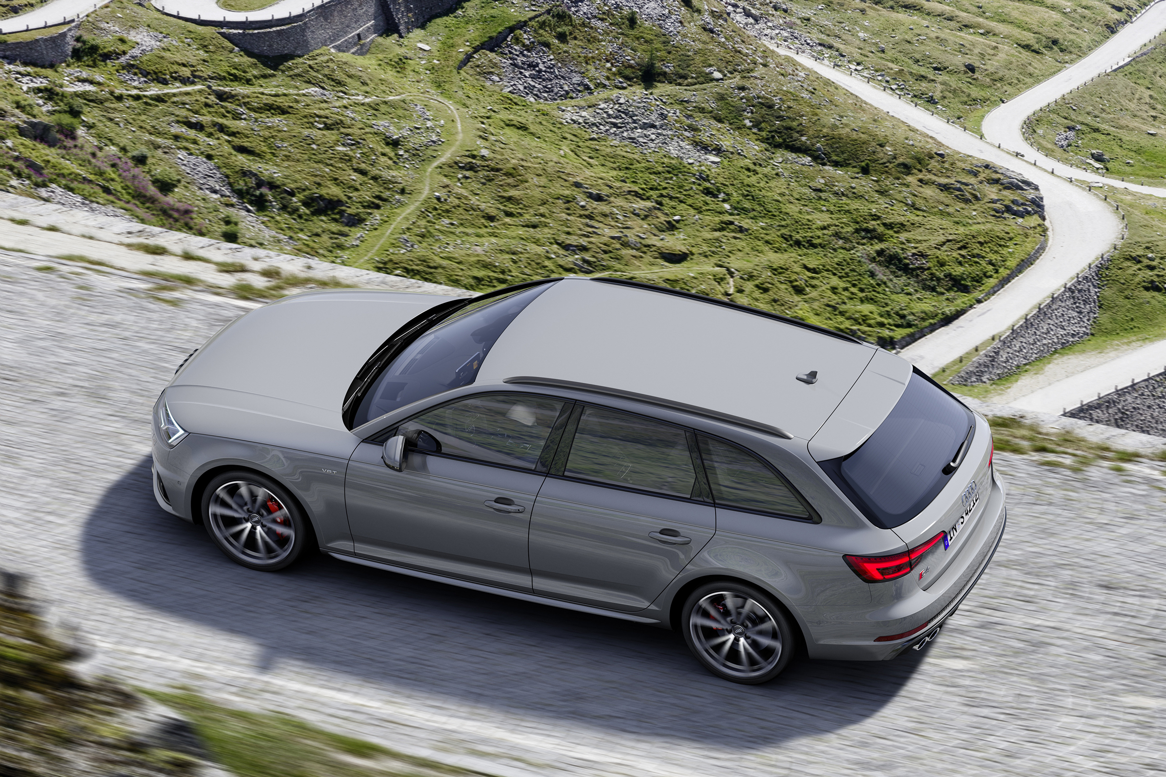 Audi S4 Avant TDI - above static