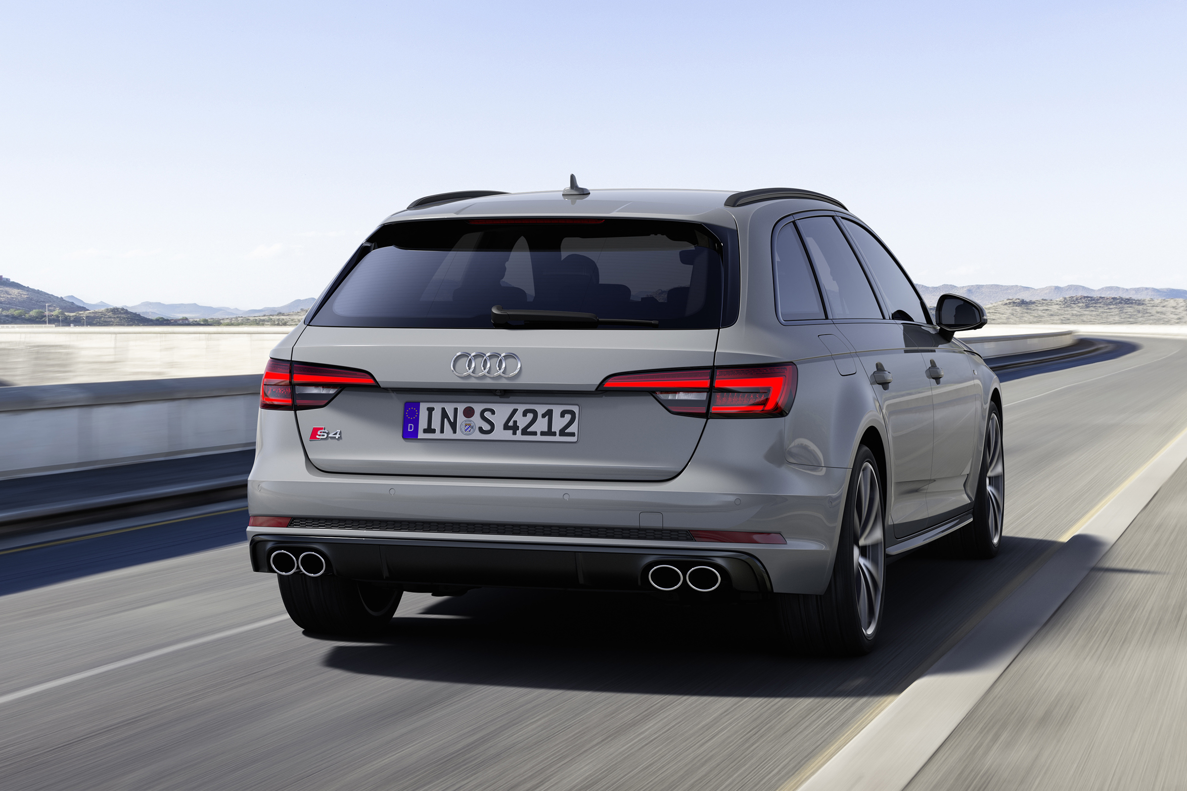Audi S4 Avant TDI - rear driving 