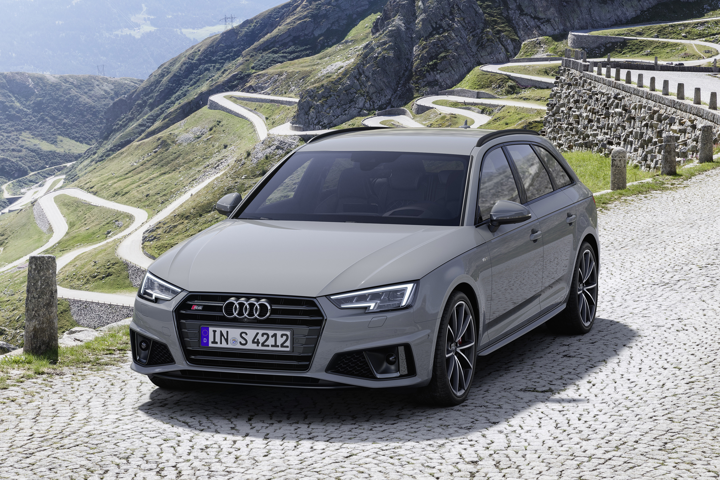 Audi S4 Avant TDI - Front static