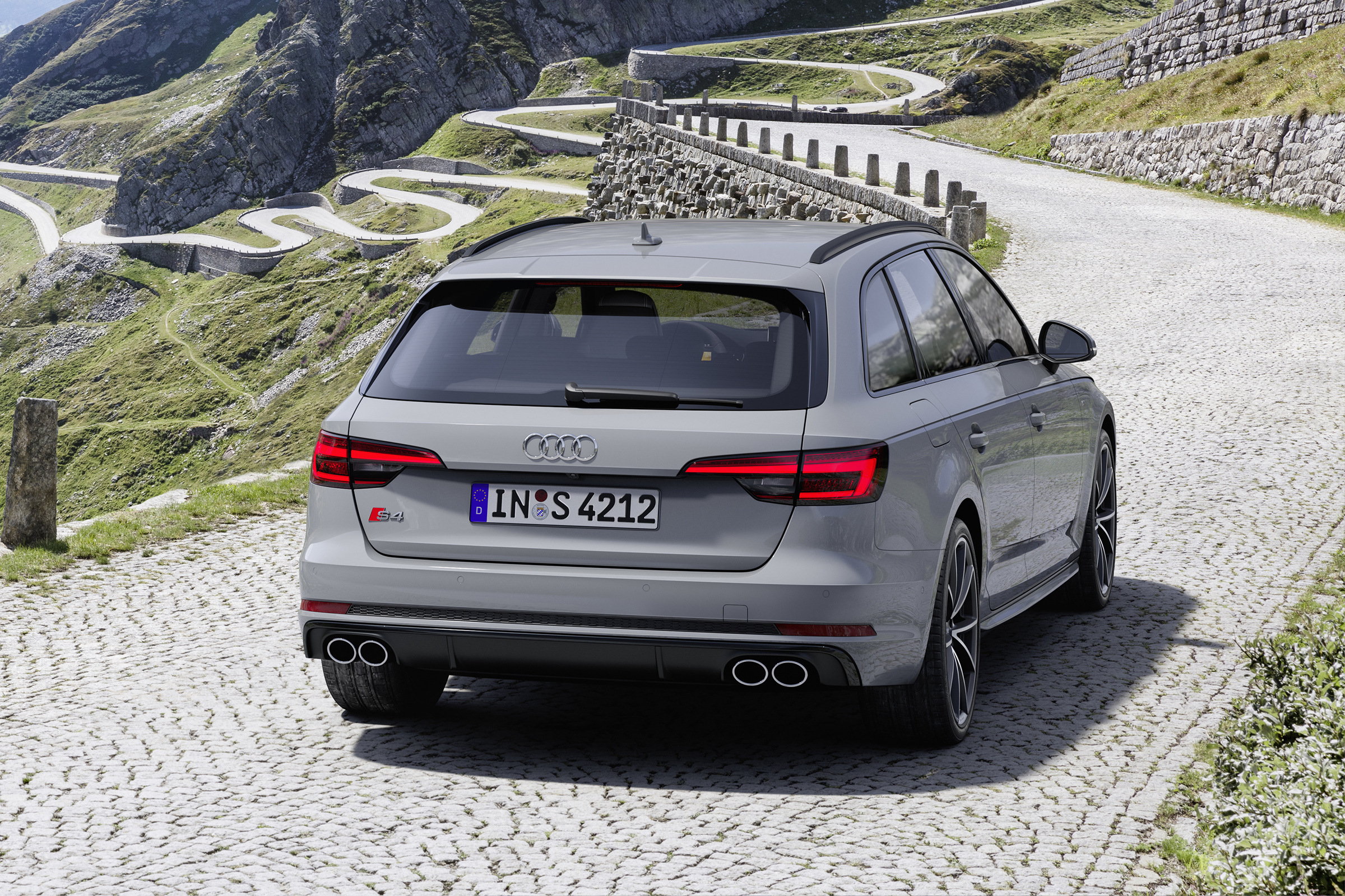 Audi S4 Avant TDI - rear static