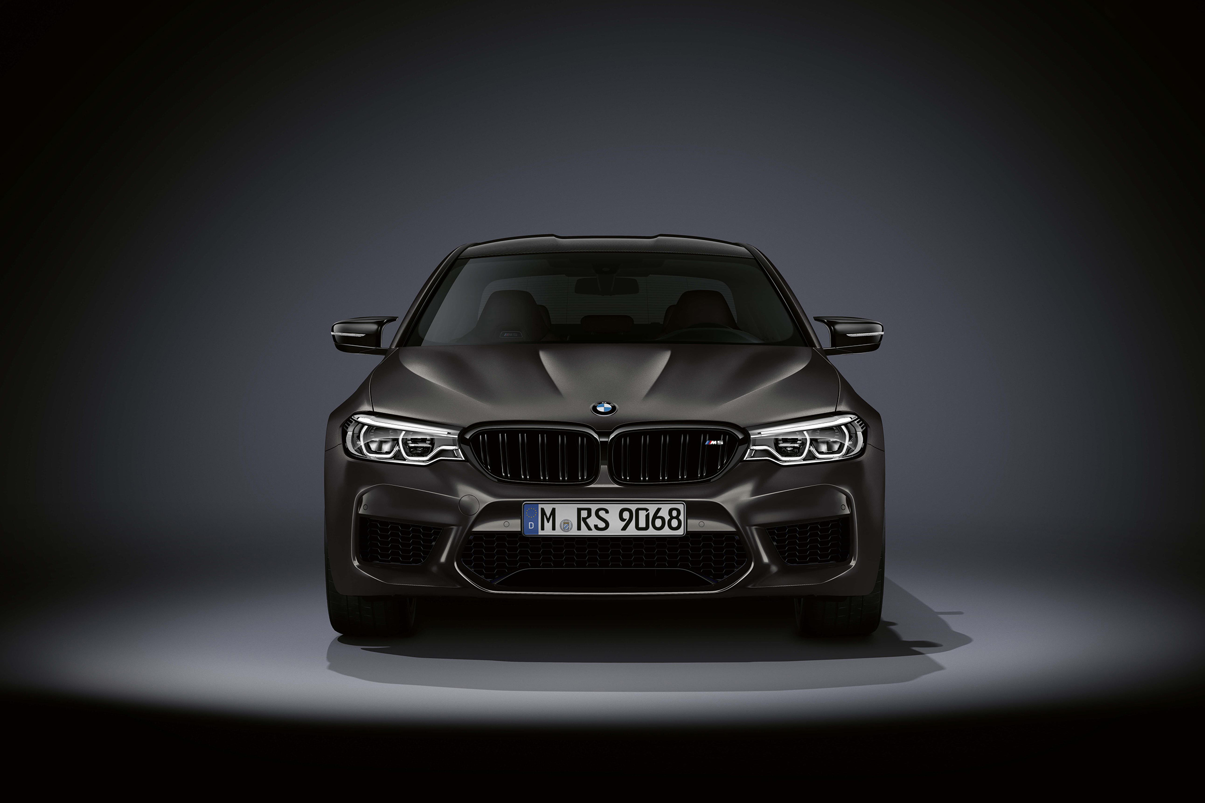 BMW M5 Edition 35 Years static - front