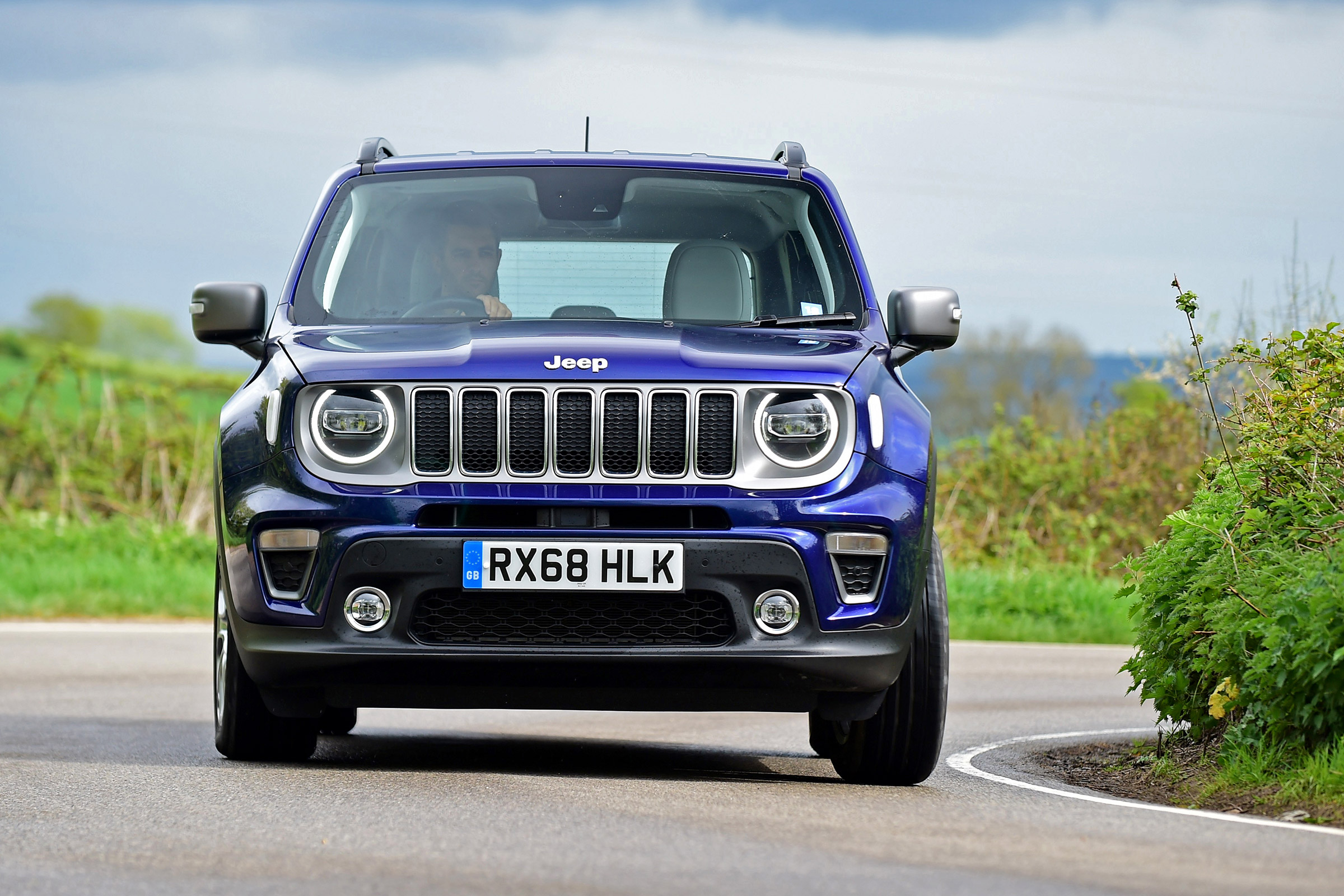 Jeep Renegade cornering