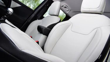 Jeep Renegade leather seats