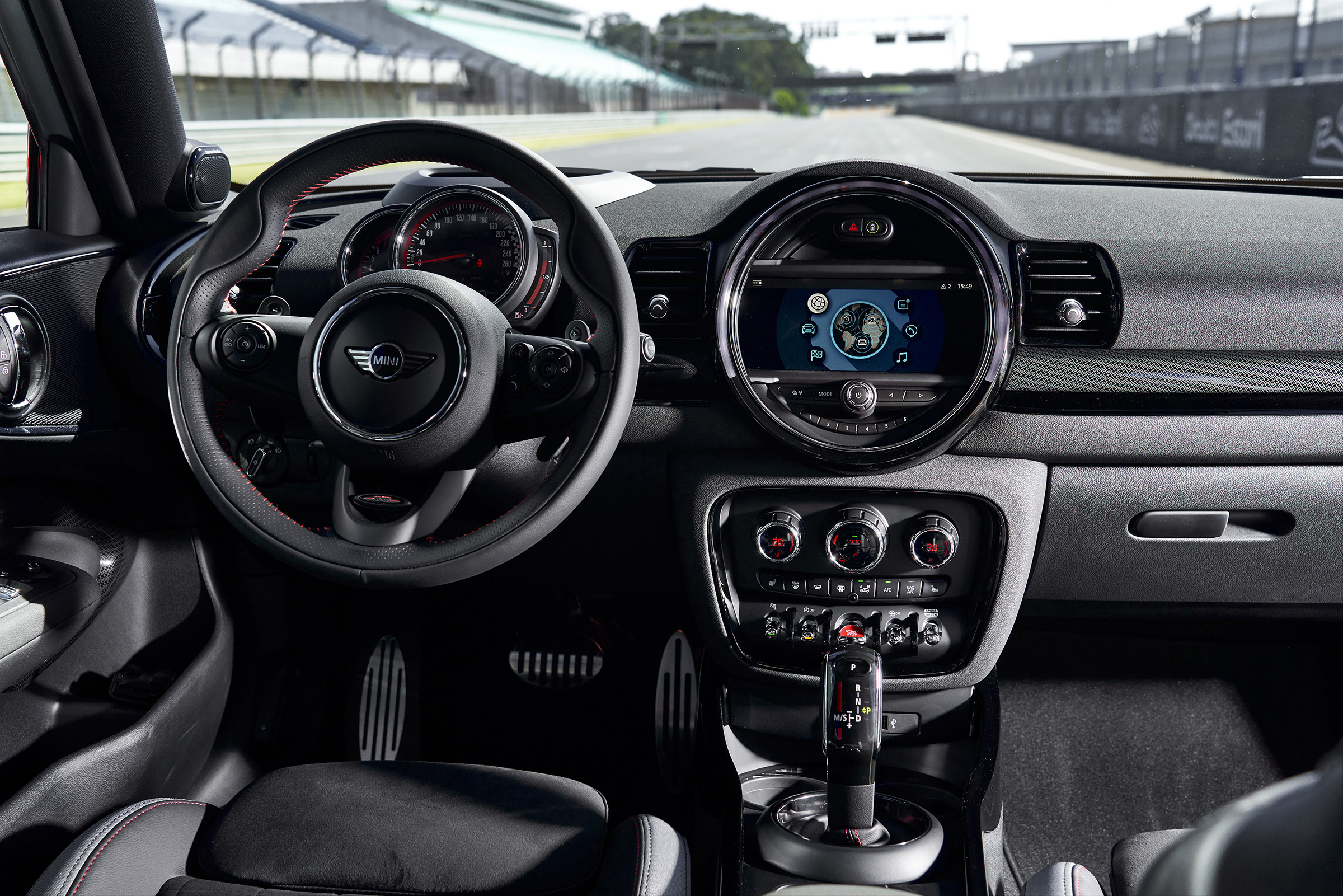 MINI John Cooper Works Clubman - cabin