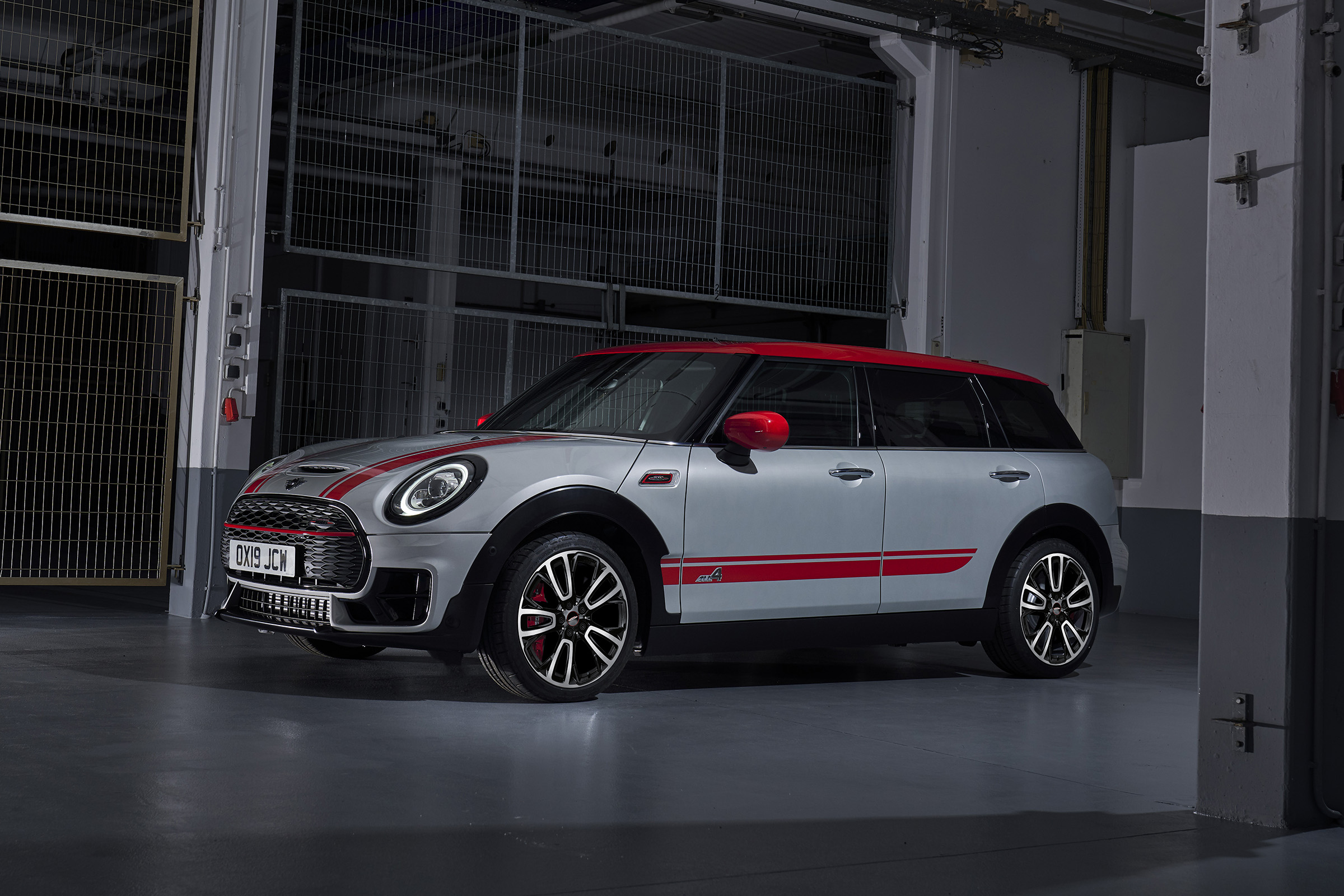 MINI John Cooper Works Clubman - side quarter static
