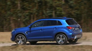Mitsubishi ASX SUV side panning