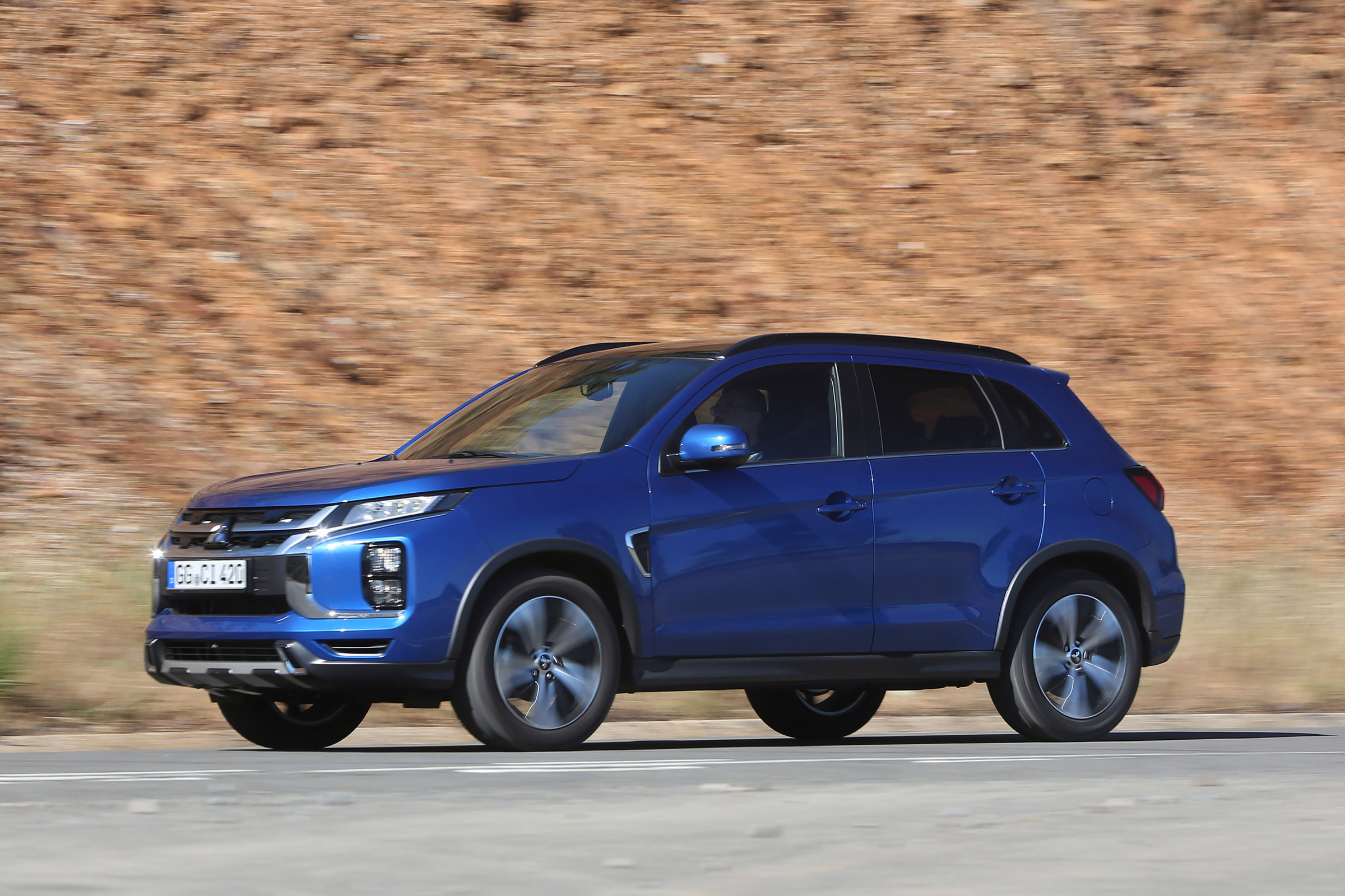 Mitsubishi ASX SUV front 3/4 cornering