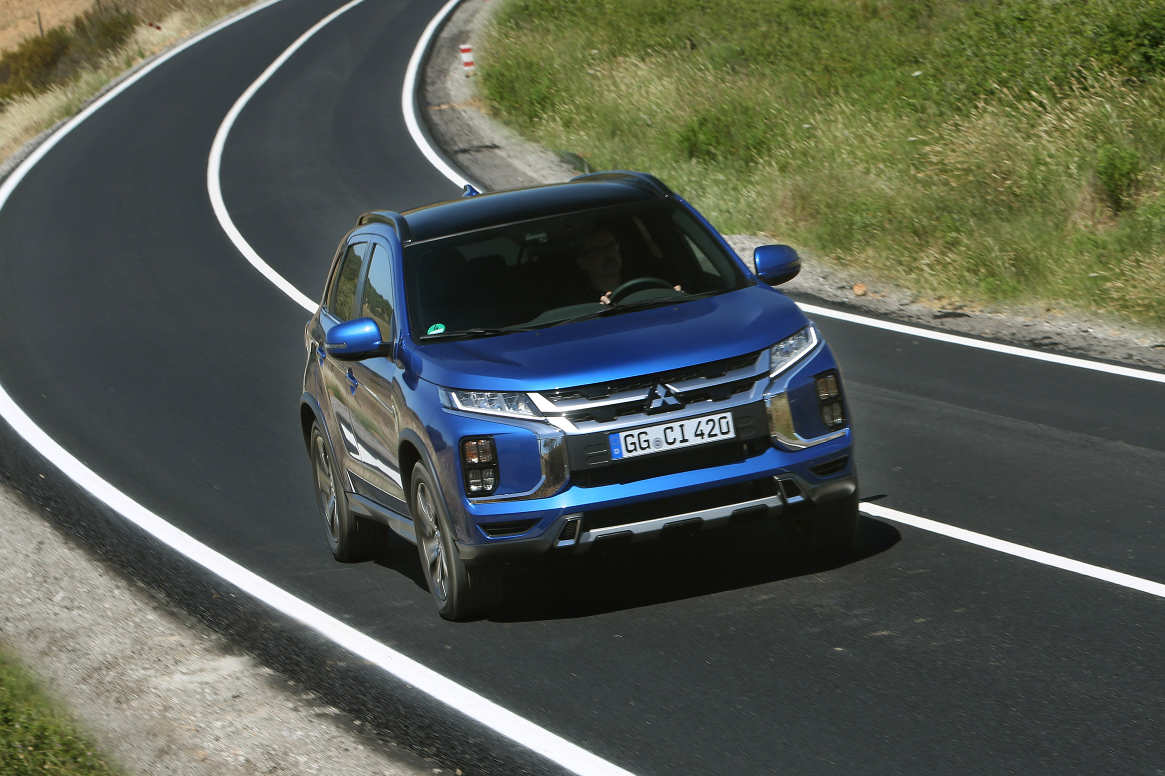 Mitsubishi ASX SUV front cornering