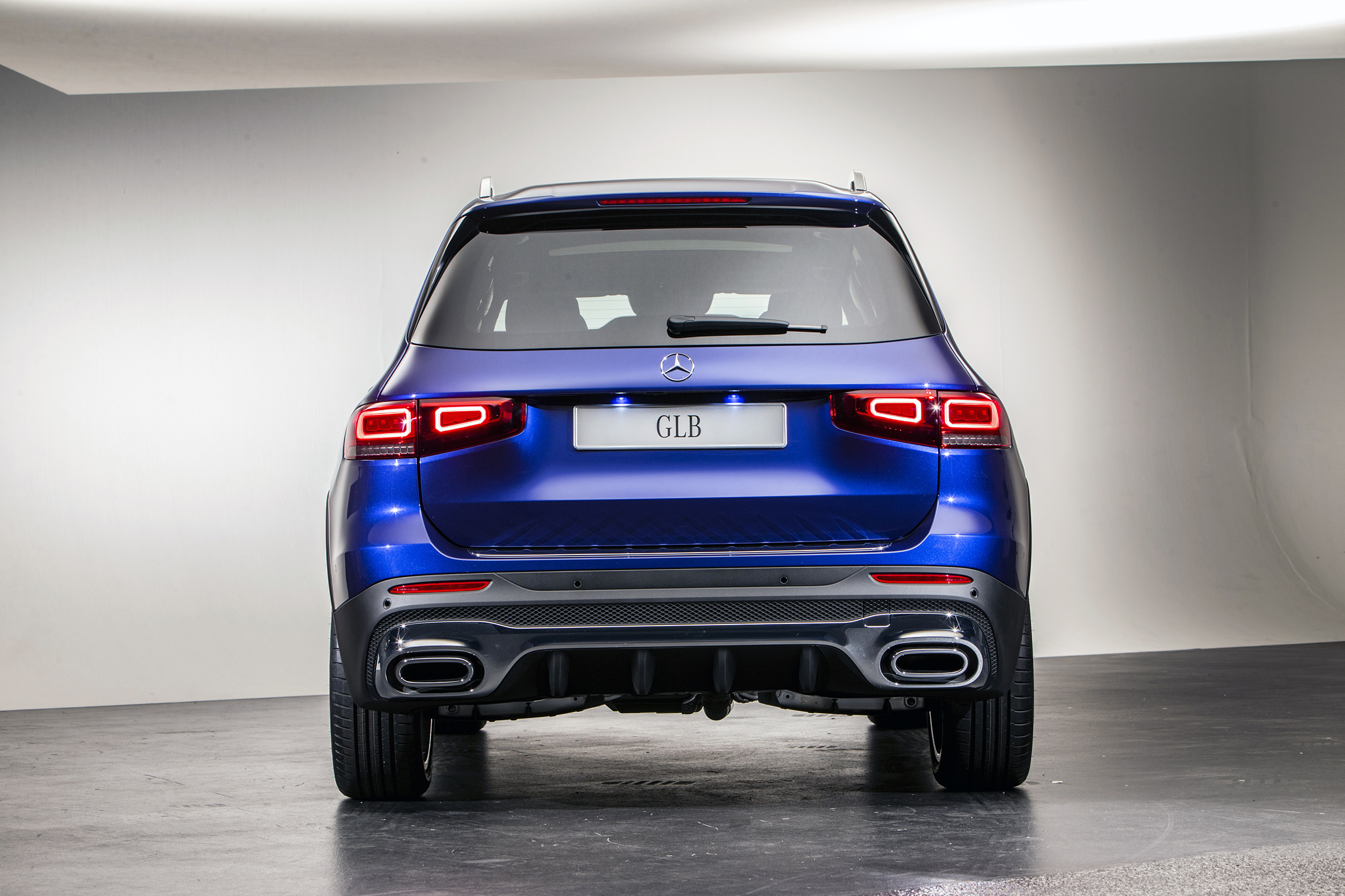2019 Mercedes GLB  - rear view static
