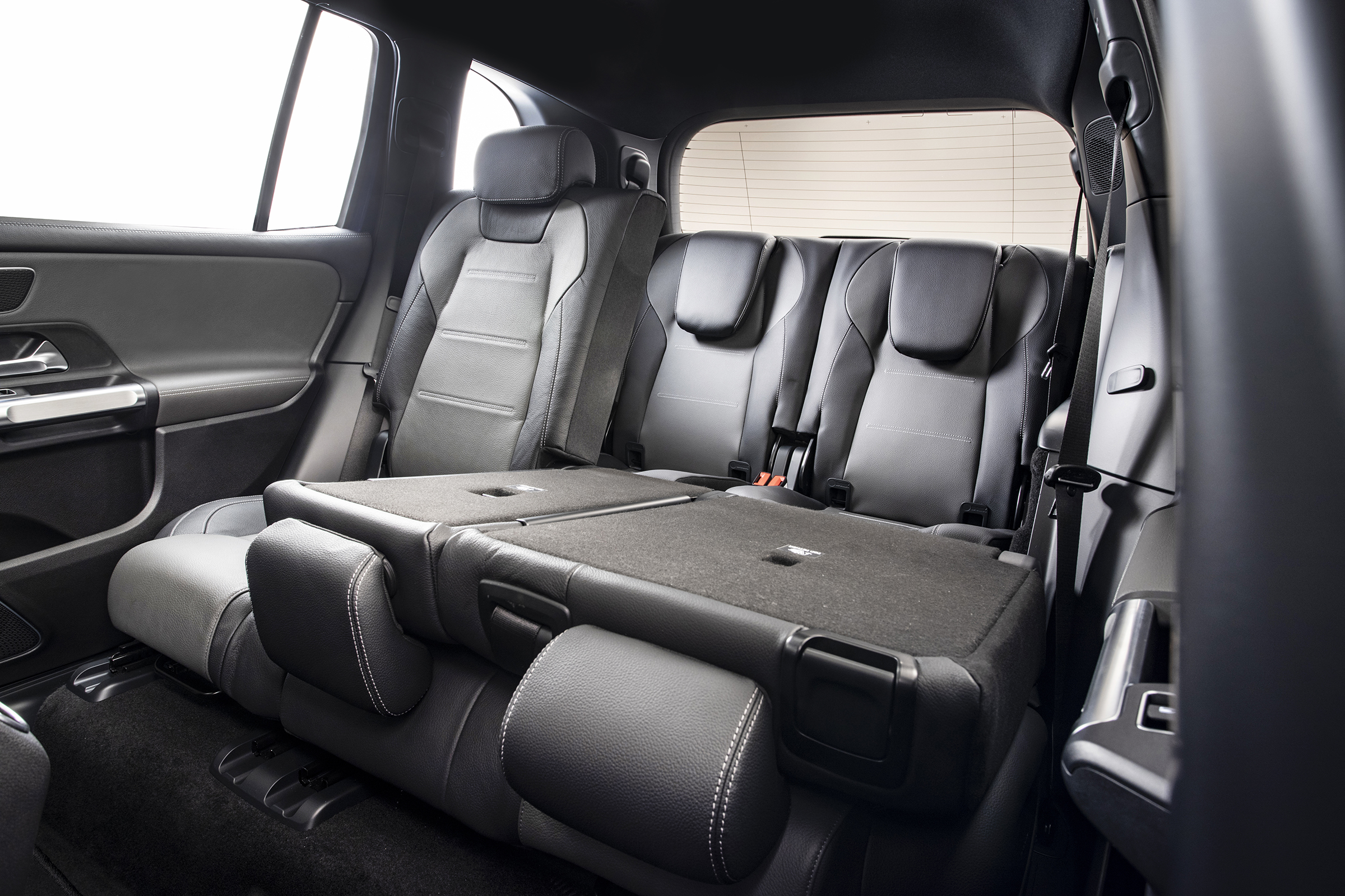 2019 Mercedes GLB - rear folding seats