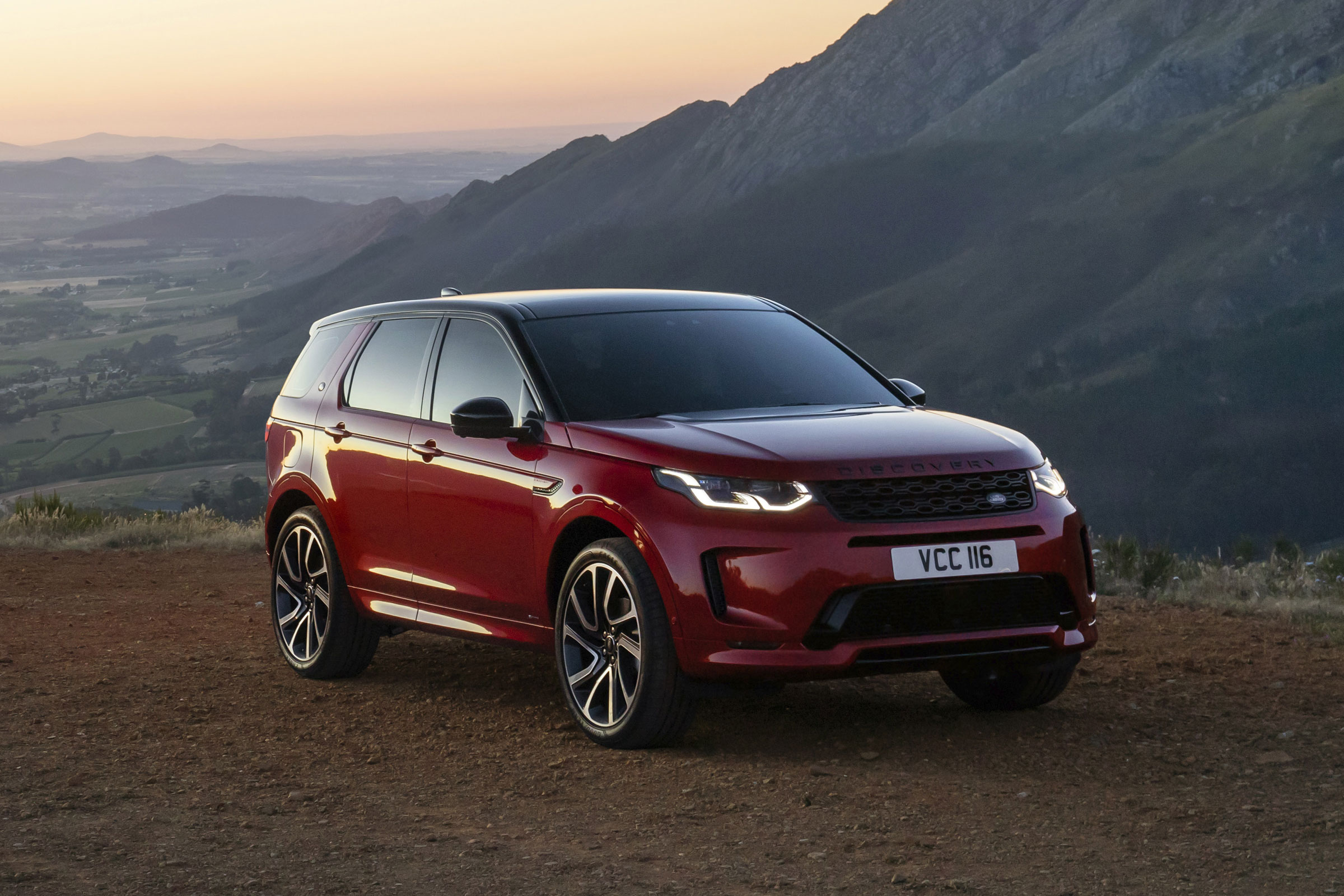 Land Rover Discovery Sport SUV front 3/4 static