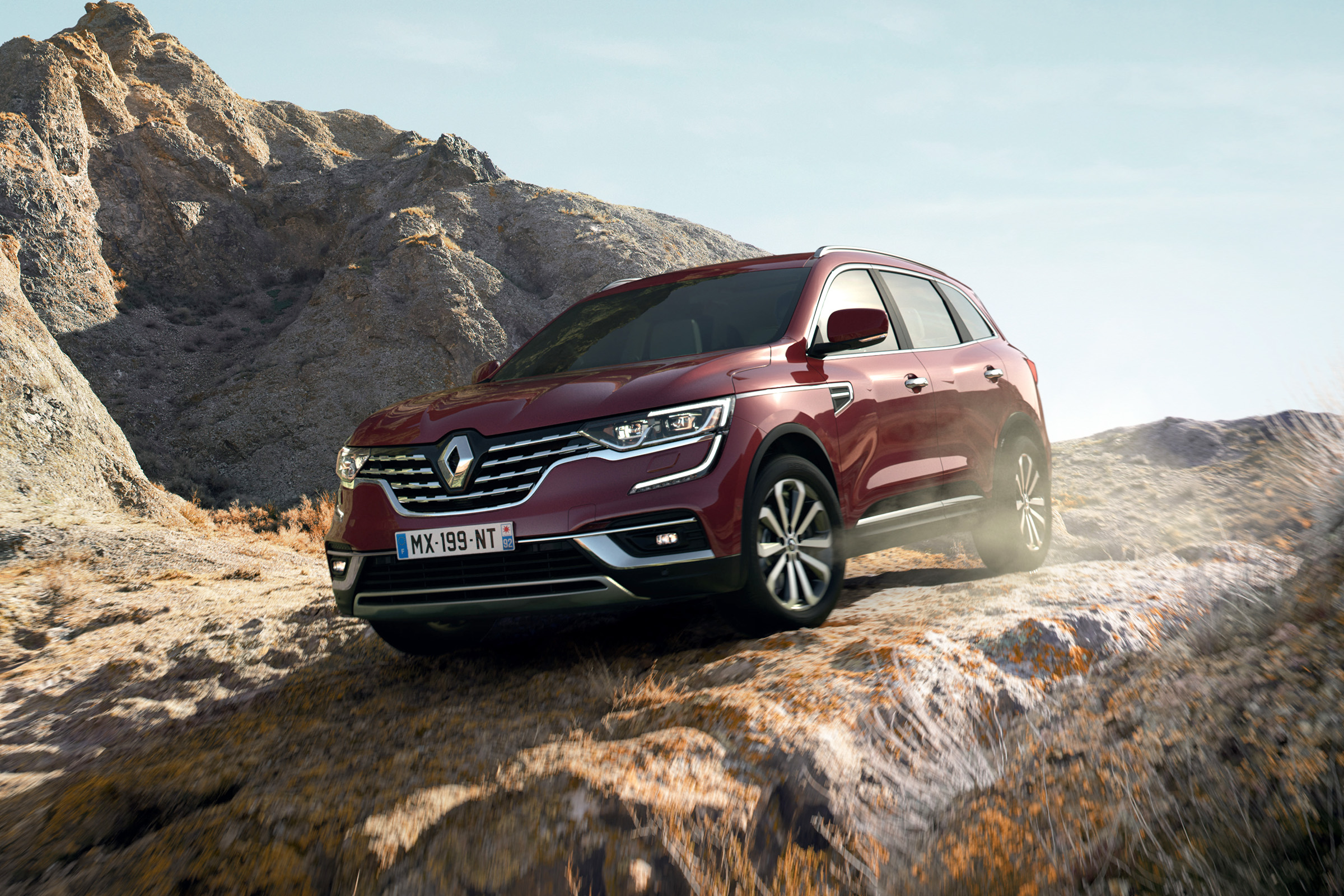 Renault Koleos facelift - front 3/4 driving 