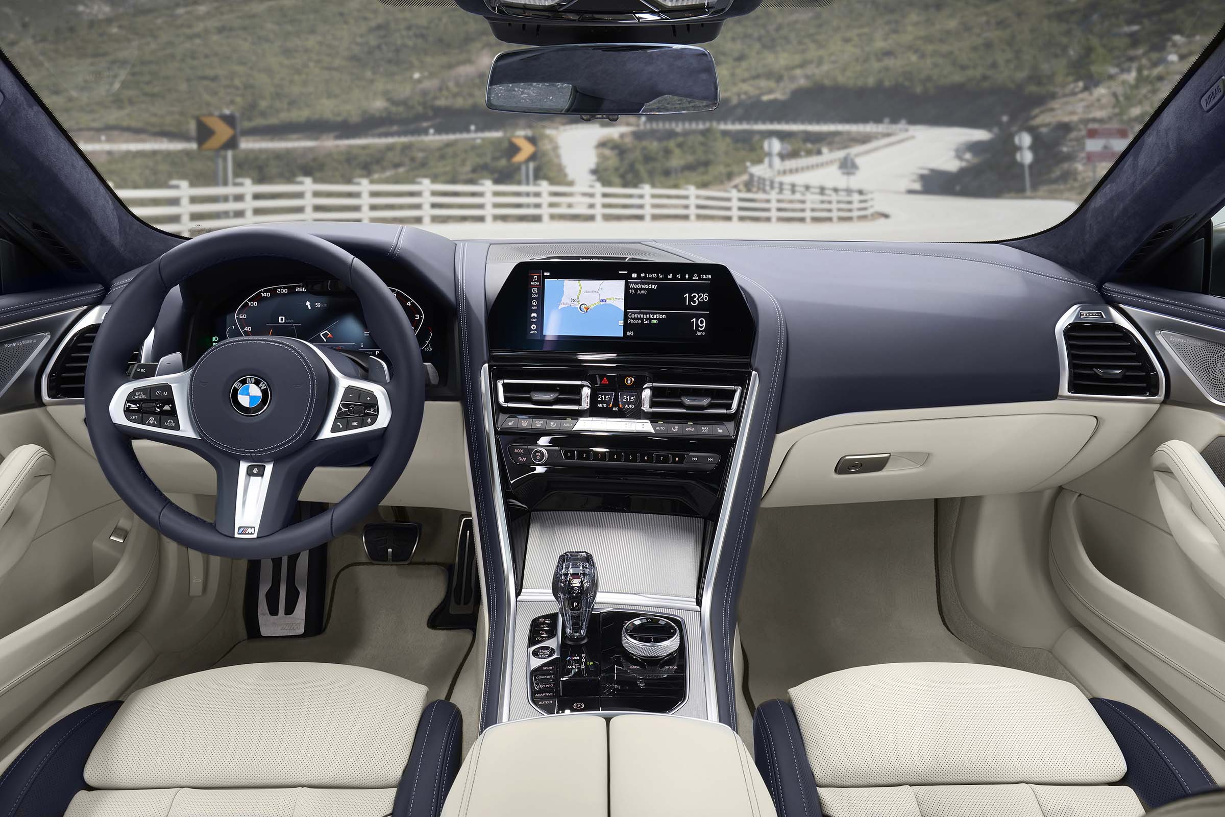 BMW 8 Series Gran Coupe - interior full 