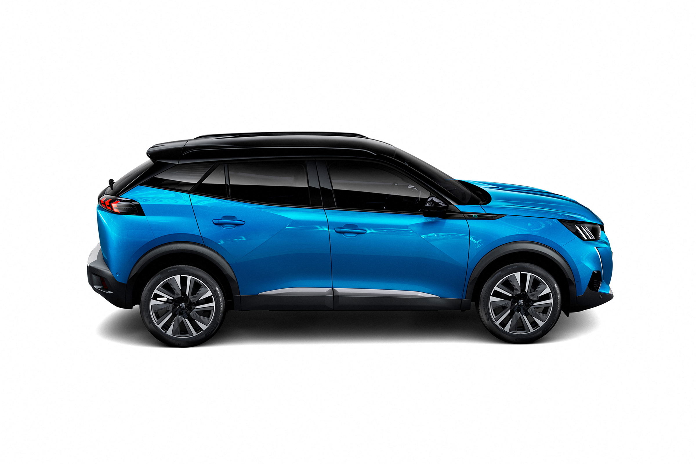 New Peugeot 2008 - side view