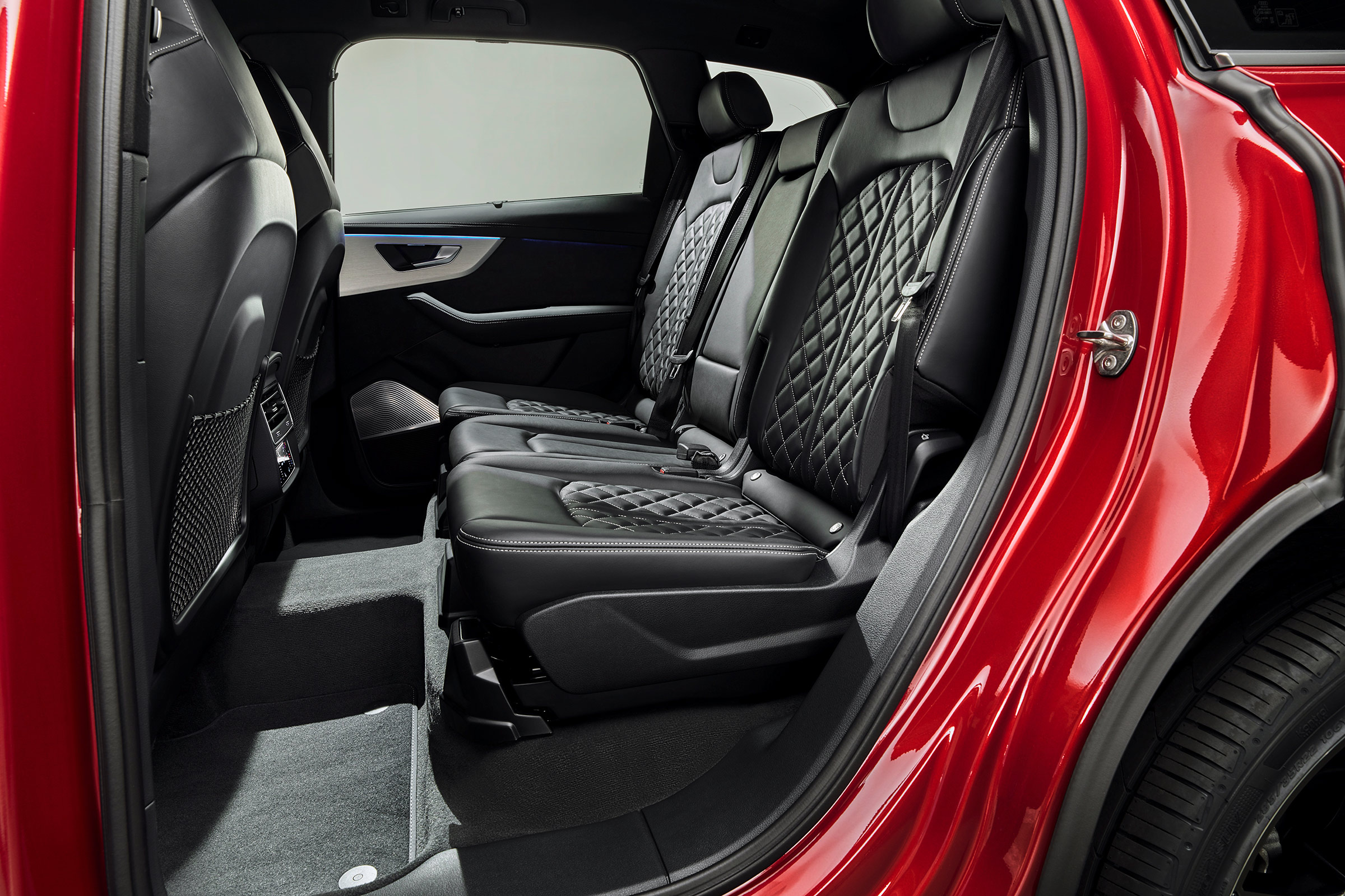 Audi Q7 SUV facelift rear seats