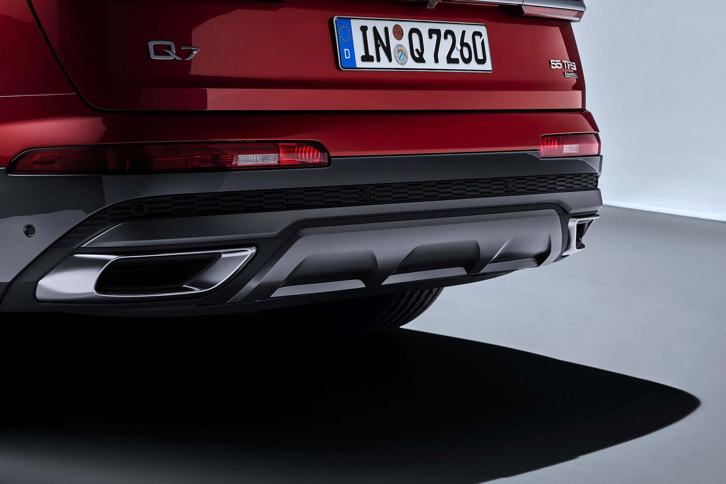Audi Q7 SUV facelift rear bumper